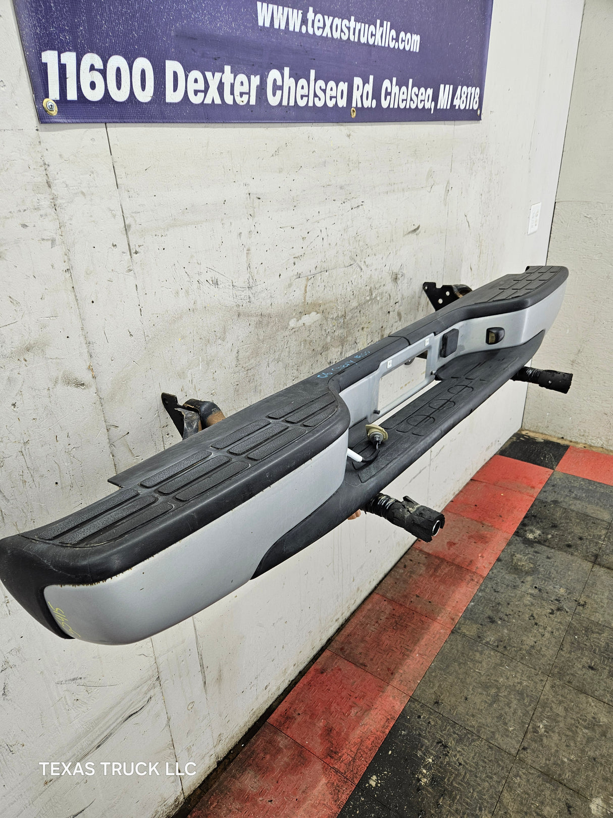 1999-2007 Chevrolet Silverado / GMC Sierra 1500 Painted Rear Bumper