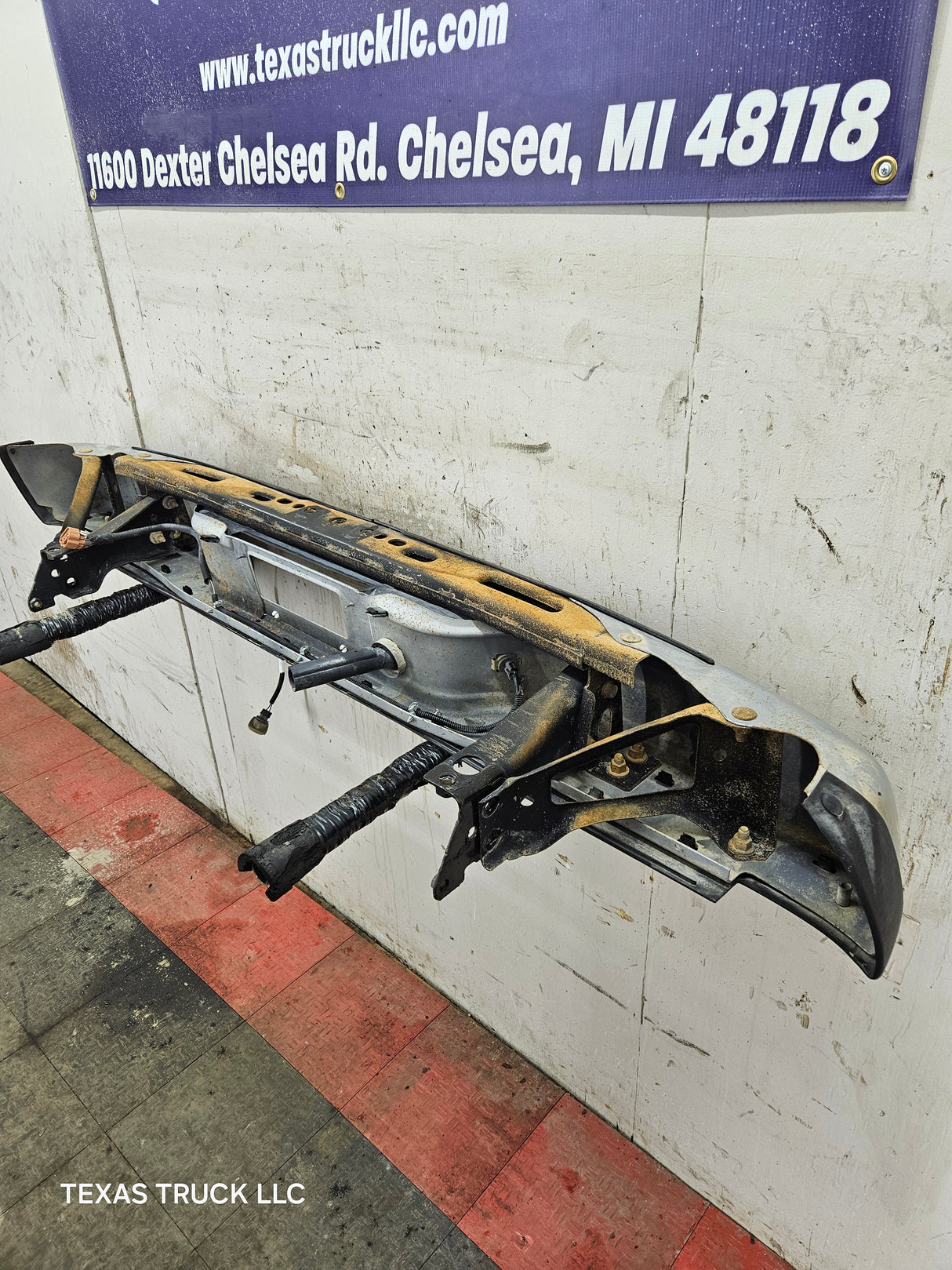 1999-2007 Chevrolet Silverado / GMC Sierra 1500 Painted Rear Bumper