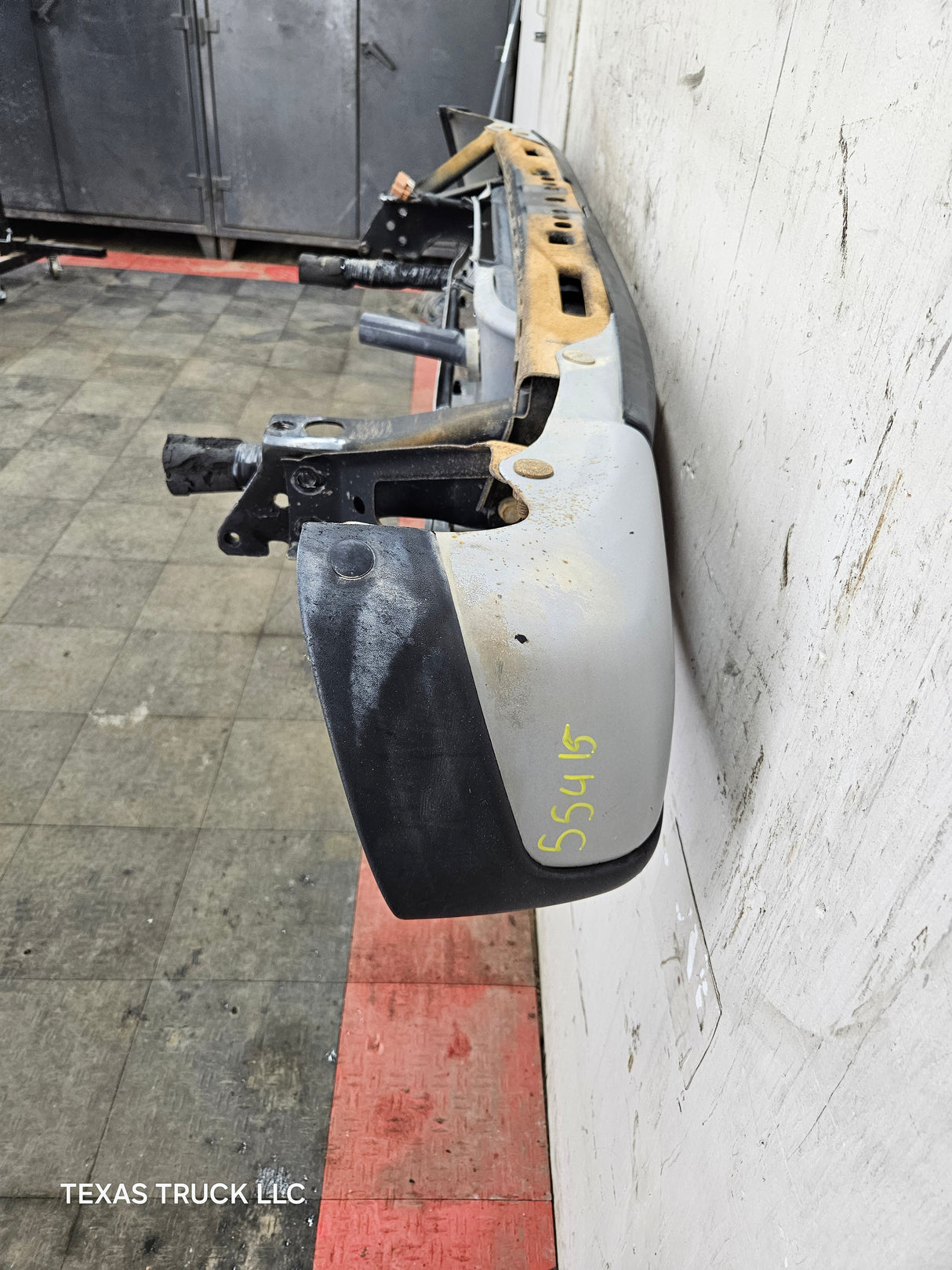 1999-2007 Chevrolet Silverado / GMC Sierra 1500 Painted Rear Bumper