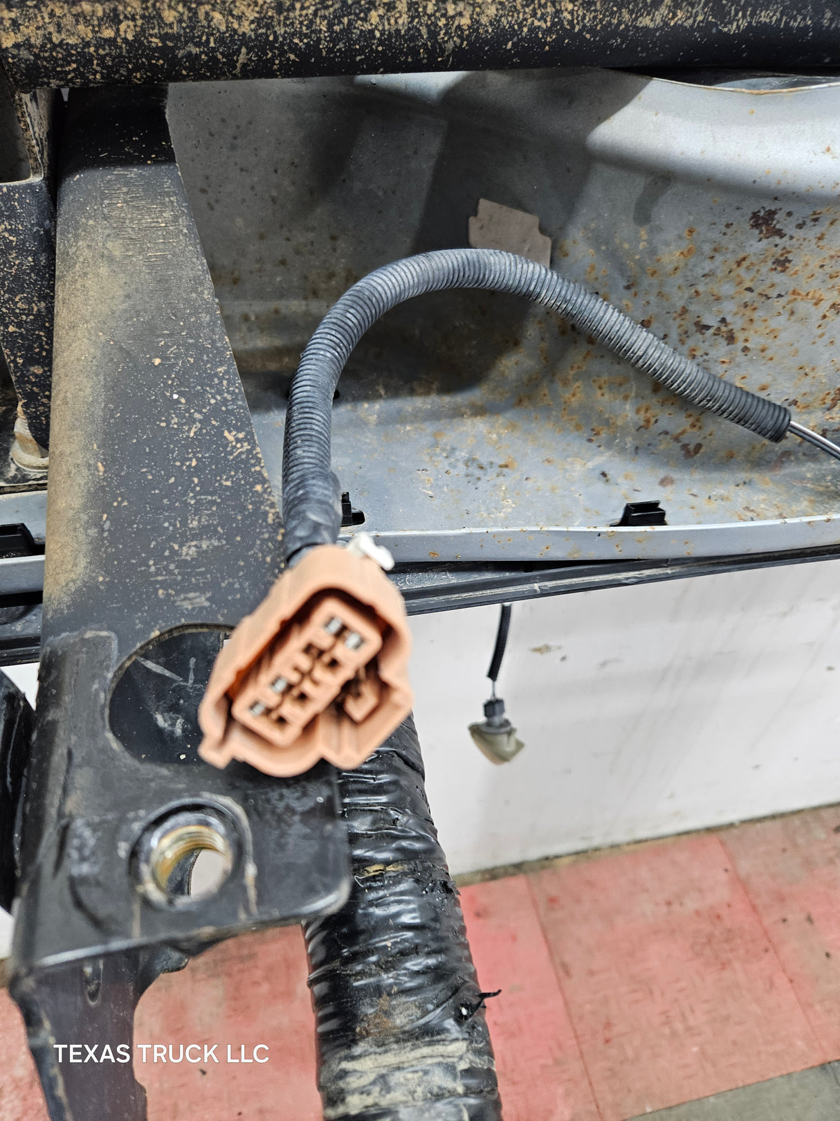 1999-2007 Chevrolet Silverado / GMC Sierra 1500 Painted Rear Bumper