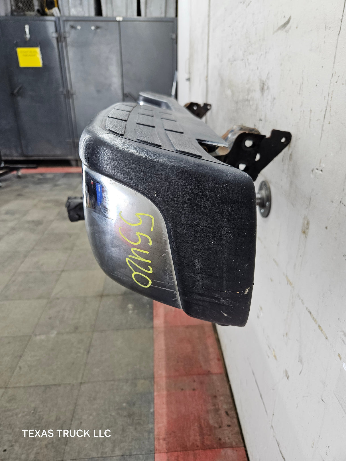 1999-2007 Chevrolet Silverado / GMC Sierra 1500 Rear Bumper