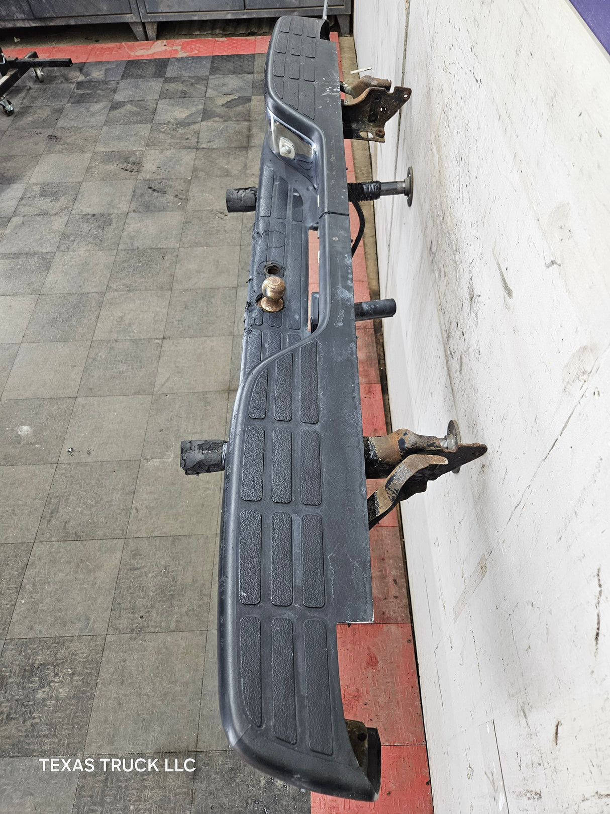 1999-2007 Chevrolet Silverado / GMC Sierra 1500 Rear Bumper