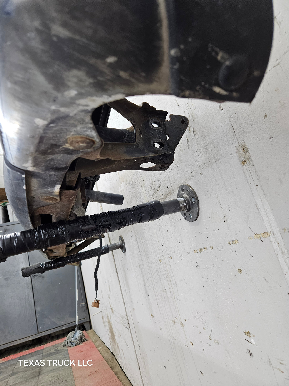 1999-2007 Chevrolet Silverado / GMC Sierra 1500 Rear Bumper