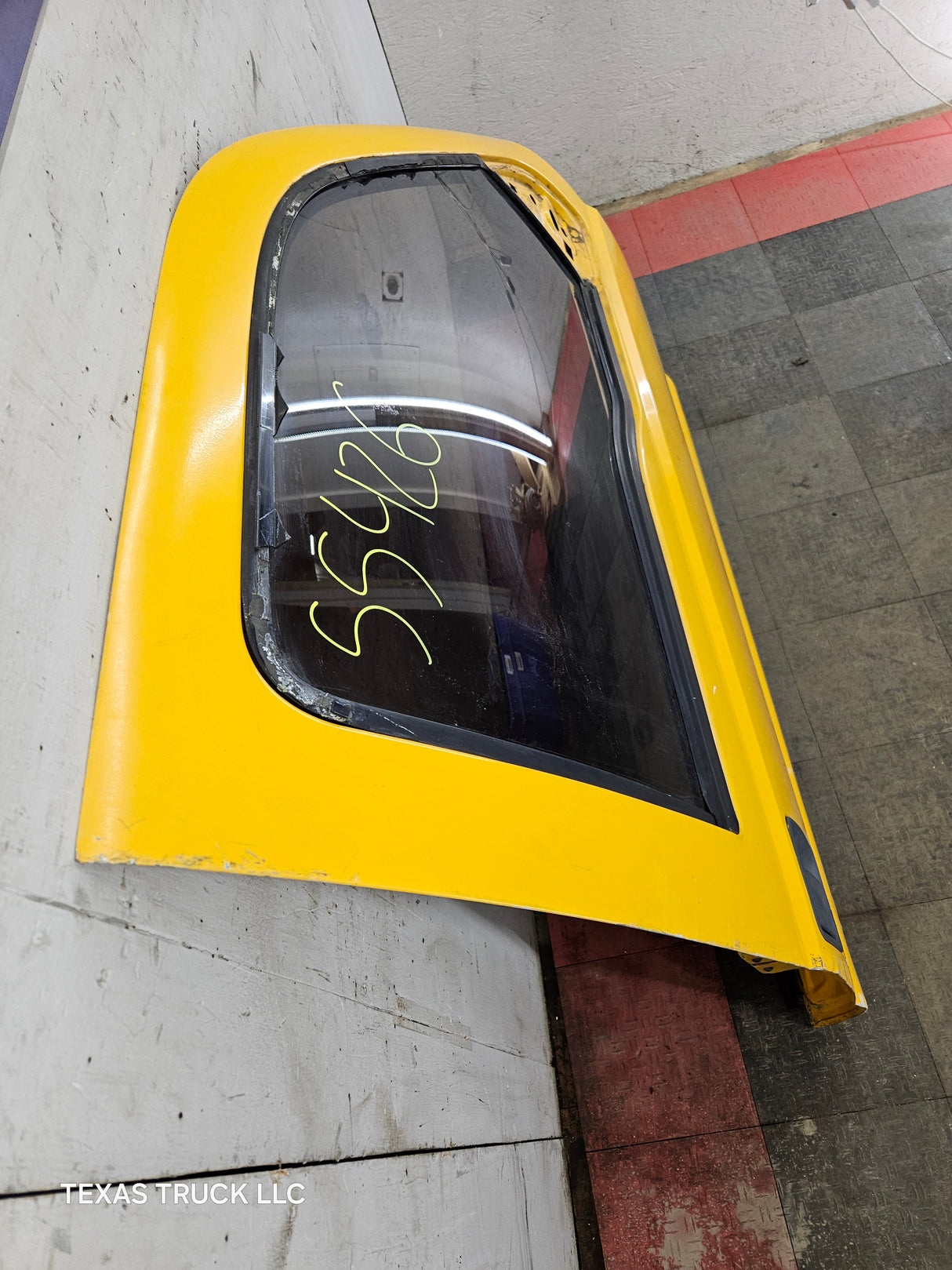 1999-2011 Ford Super Duty RH Front Passenger Side Door F250 F350 F450 F550