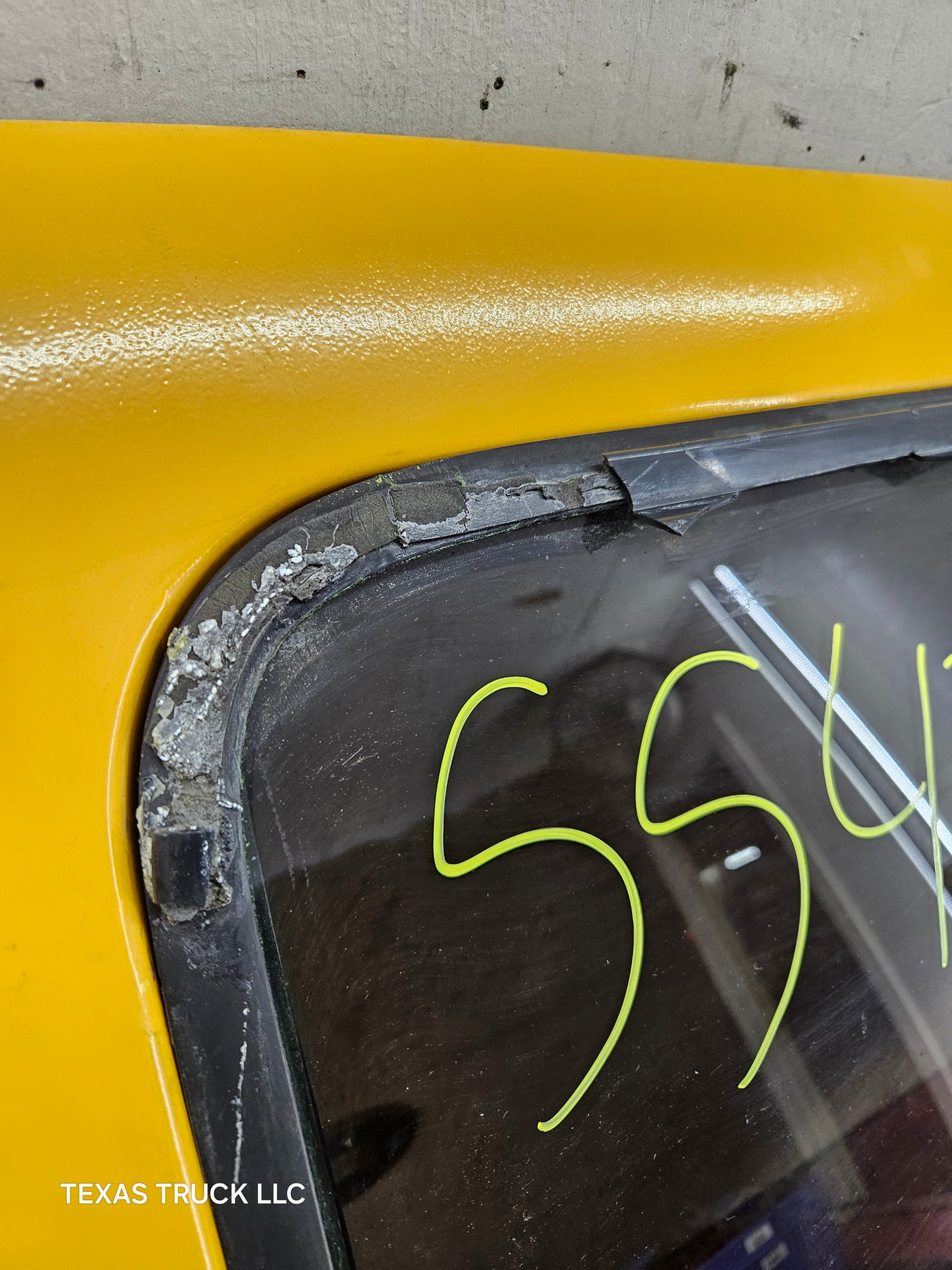 1999-2011 Ford Super Duty RH Front Passenger Side Door F250 F350 F450 F550