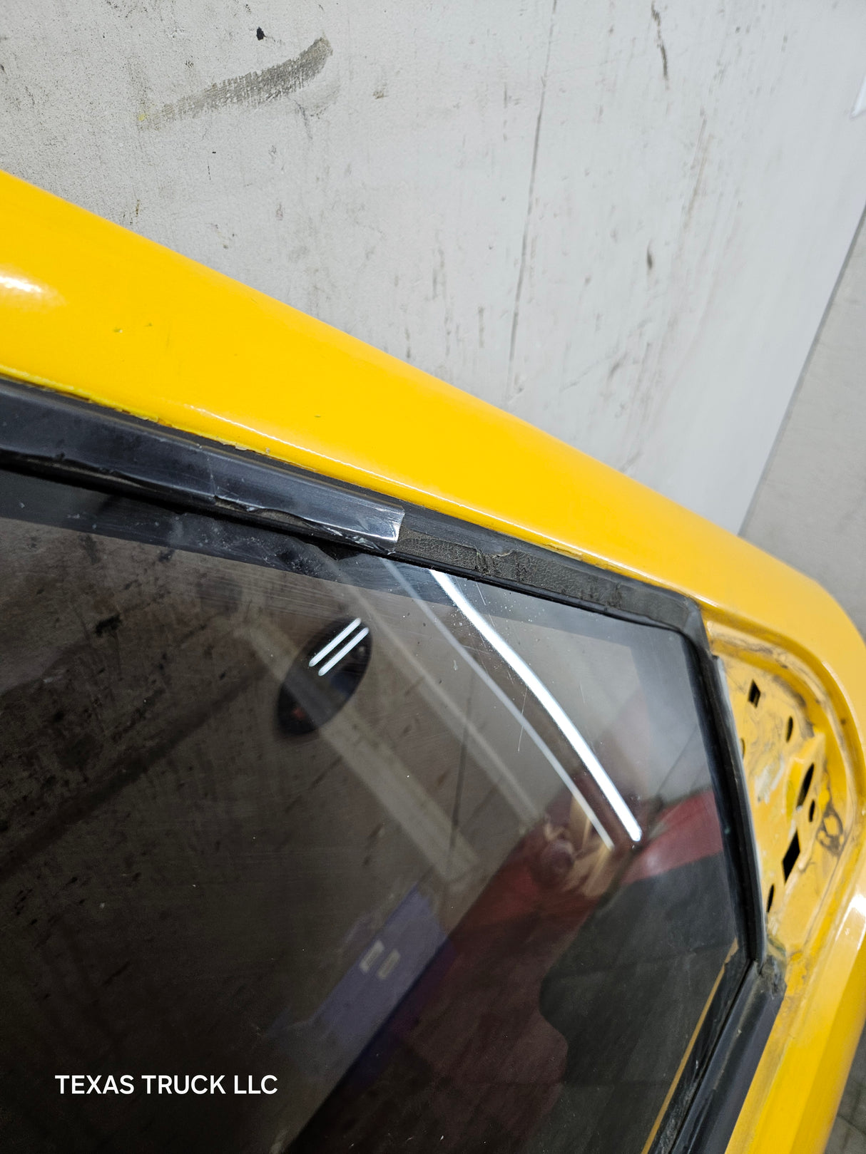 1999-2011 Ford Super Duty RH Front Passenger Side Door F250 F350 F450 F550