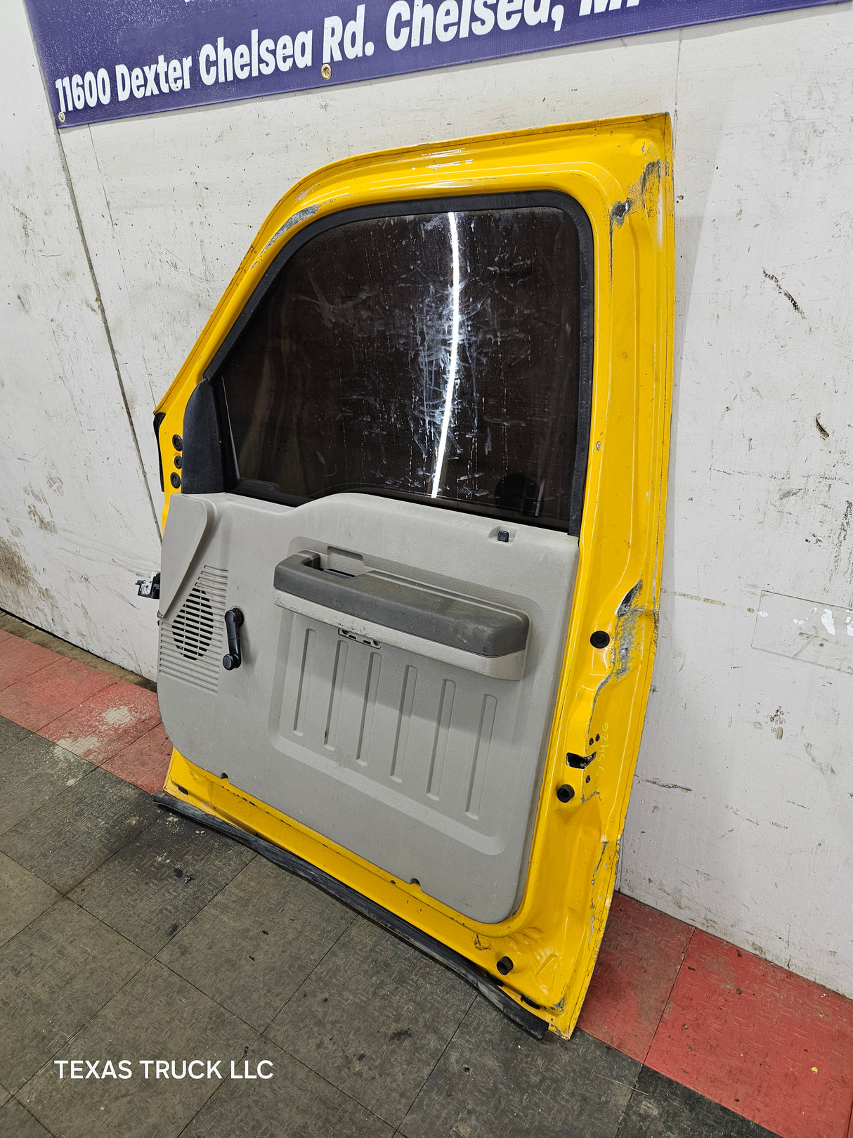 1999-2011 Ford Super Duty RH Front Passenger Side Door F250 F350 F450 F550