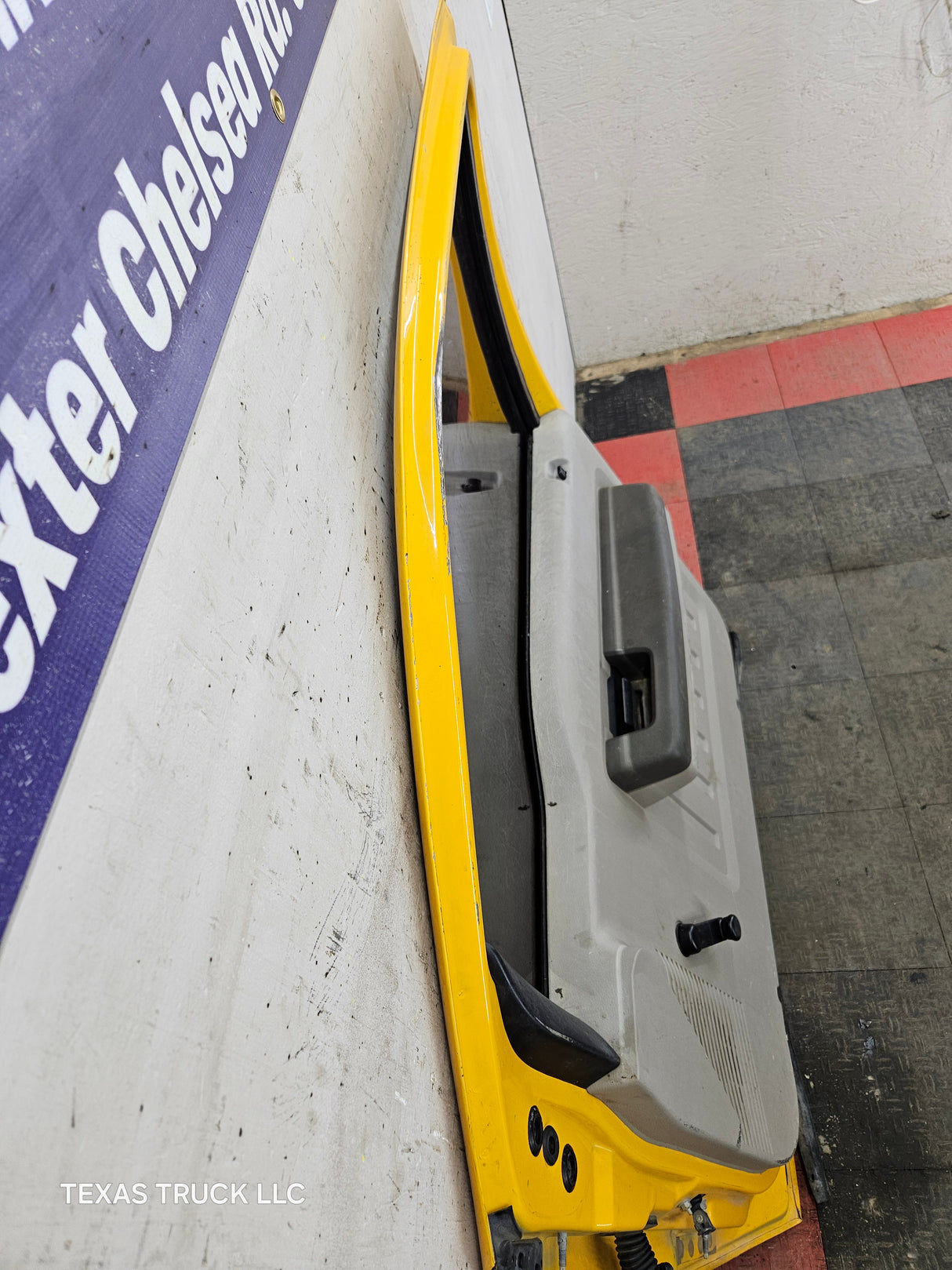 1999-2011 Ford Super Duty RH Front Passenger Side Door F250 F350 F450 F550