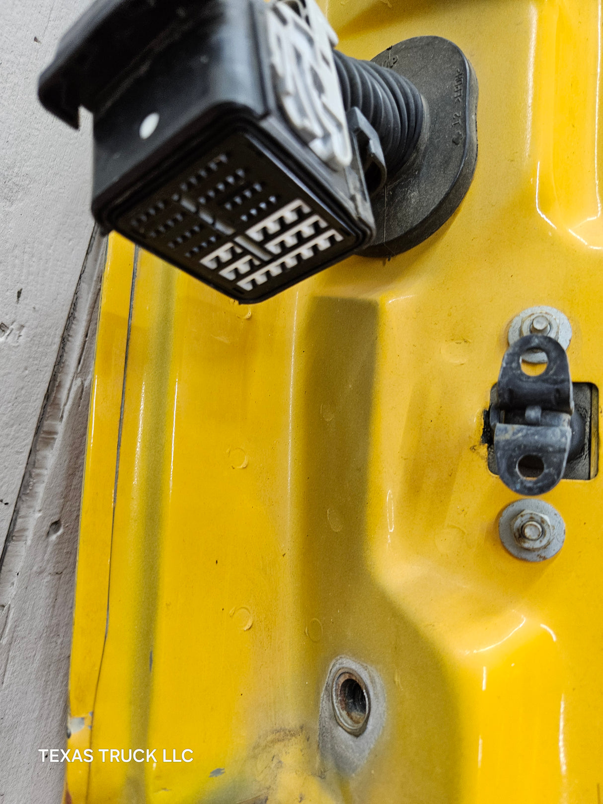 1999-2011 Ford Super Duty RH Front Passenger Side Door F250 F350 F450 F550