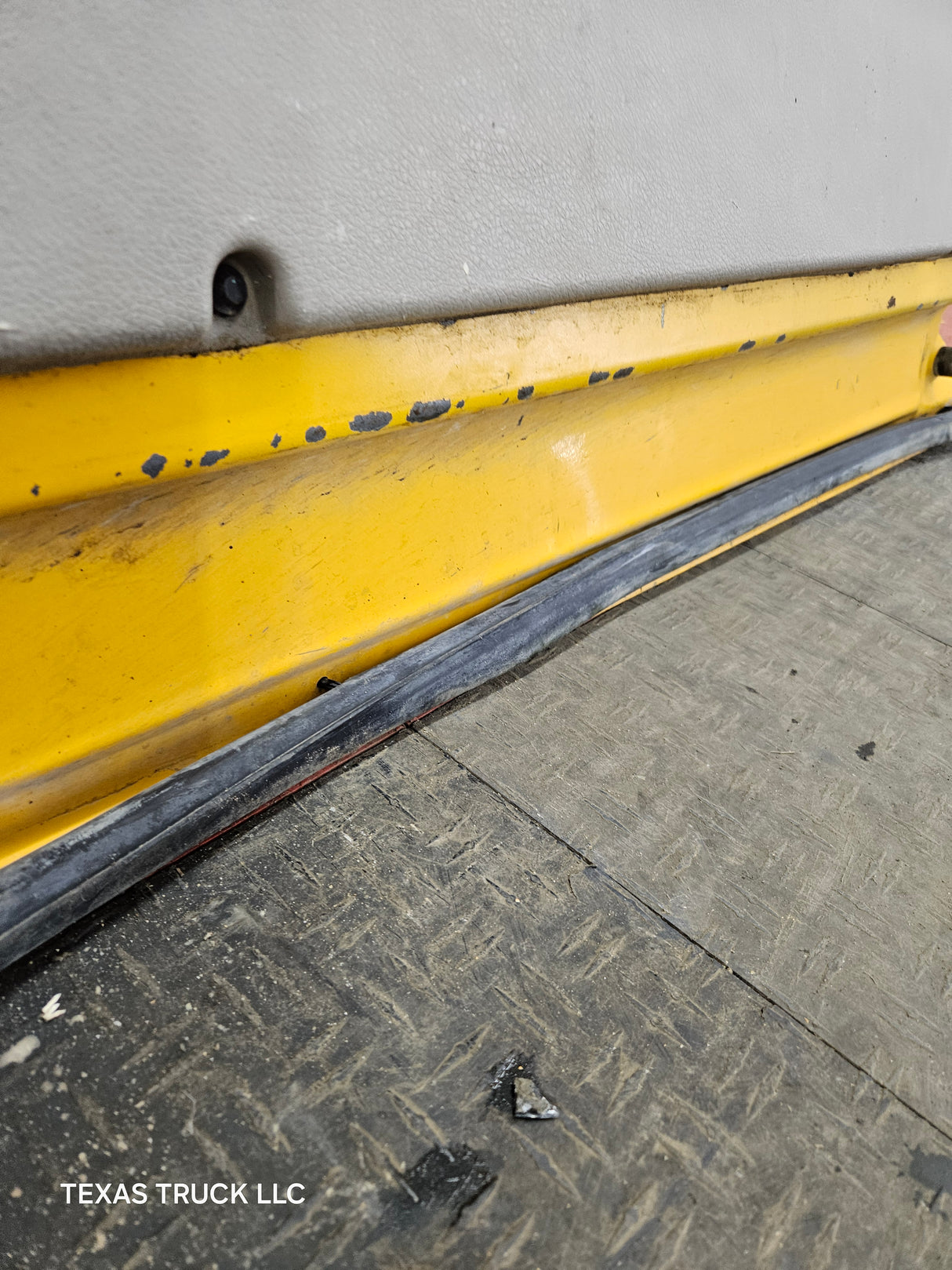 1999-2011 Ford Super Duty RH Front Passenger Side Door F250 F350 F450 F550