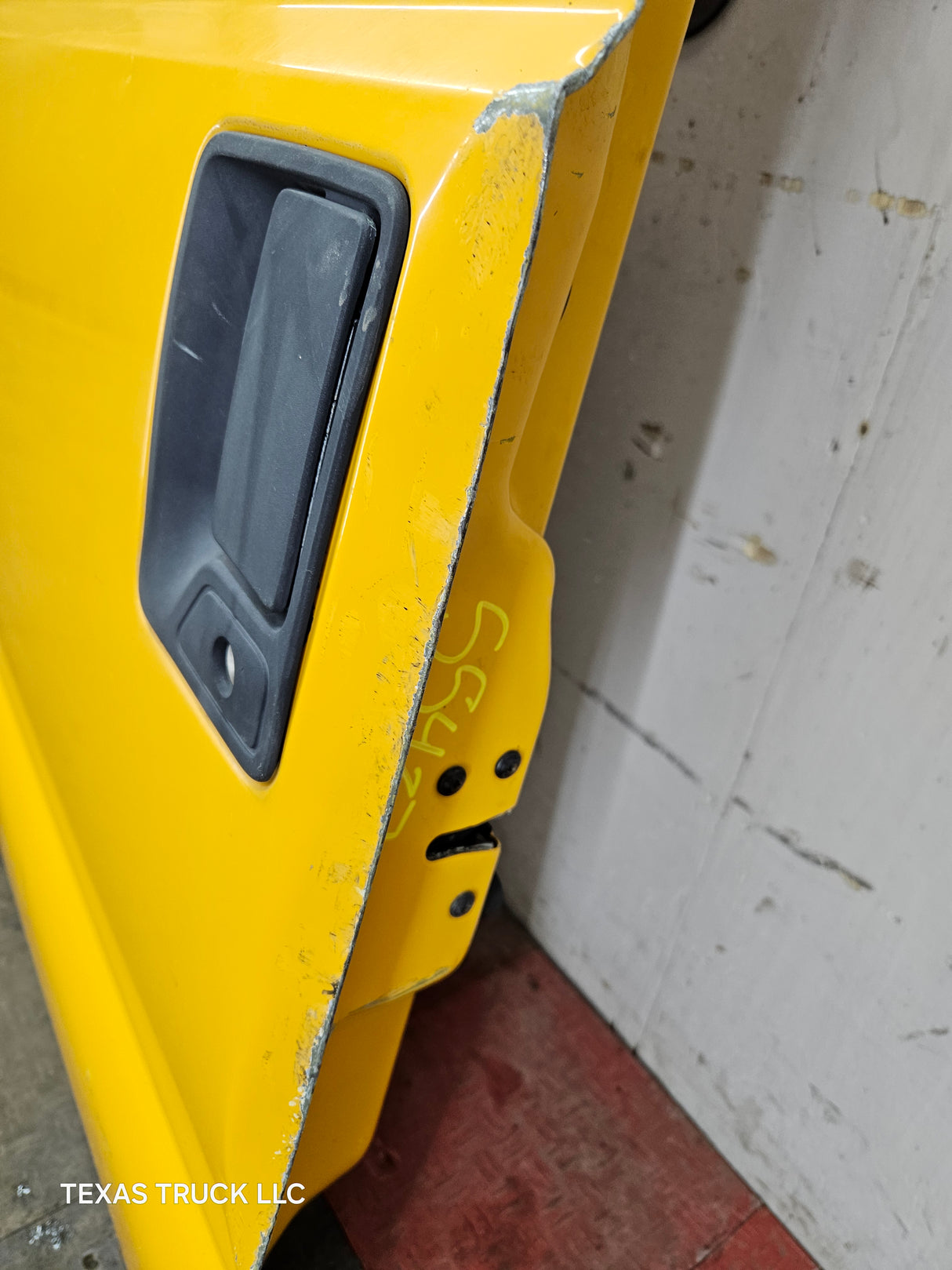 1999-2011 Ford Super Duty LH Front Driver Side Door F250 F350 F450 F550