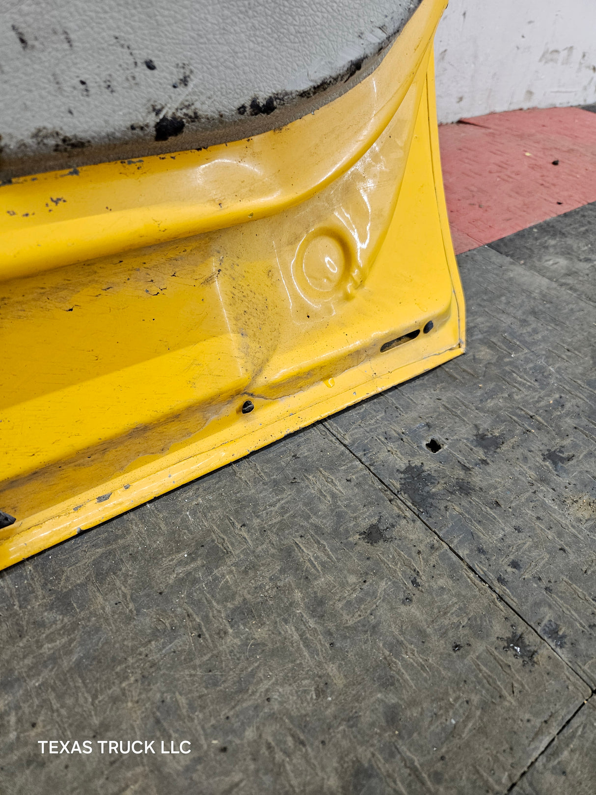 1999-2011 Ford Super Duty LH Front Driver Side Door F250 F350 F450 F550