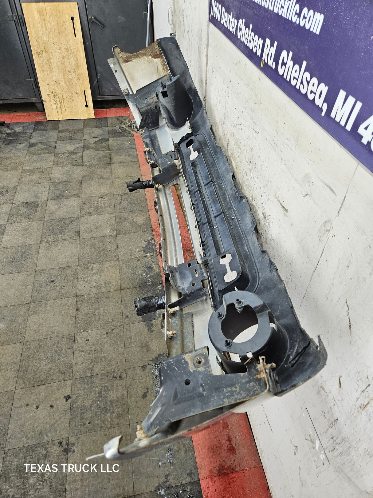 2007-2010 GMC Sierra 2500 3500 HD Front Bumper