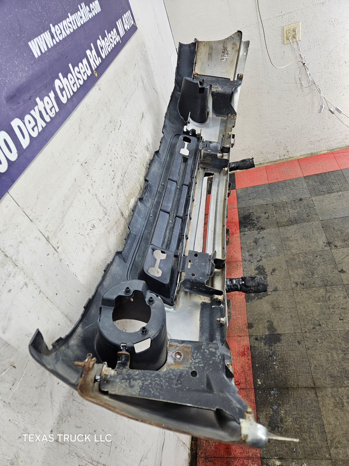 2007-2010 GMC Sierra 2500 3500 HD Front Bumper