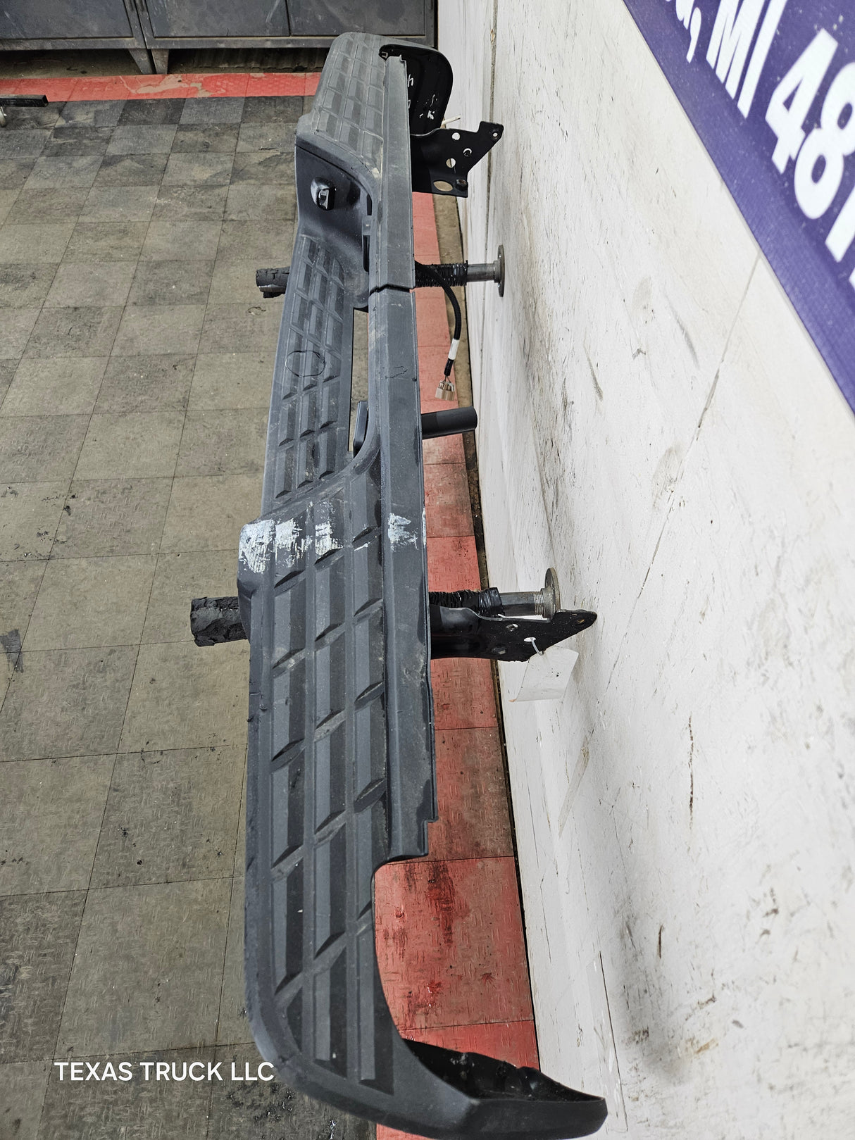 2011-2014 Chevrolet Silverado / GMC Sierra 1500 Rear Bumper