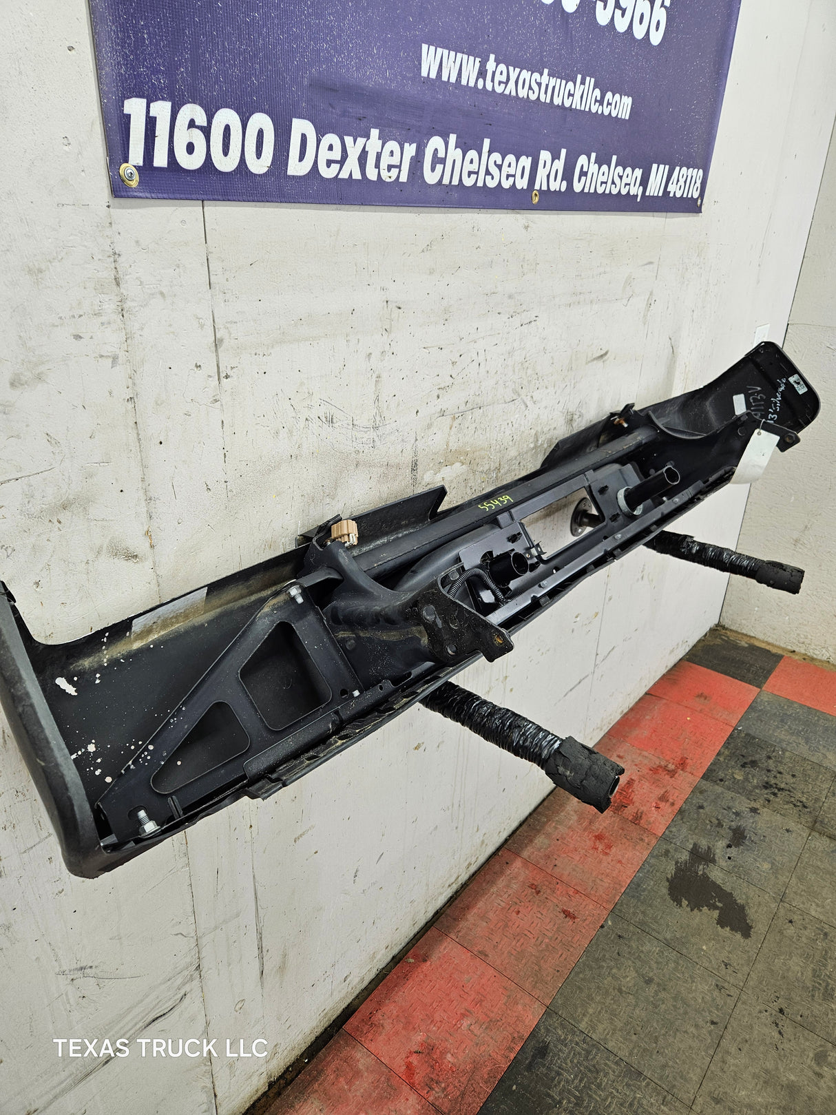 2011-2014 Chevrolet Silverado / GMC Sierra 1500 Rear Bumper