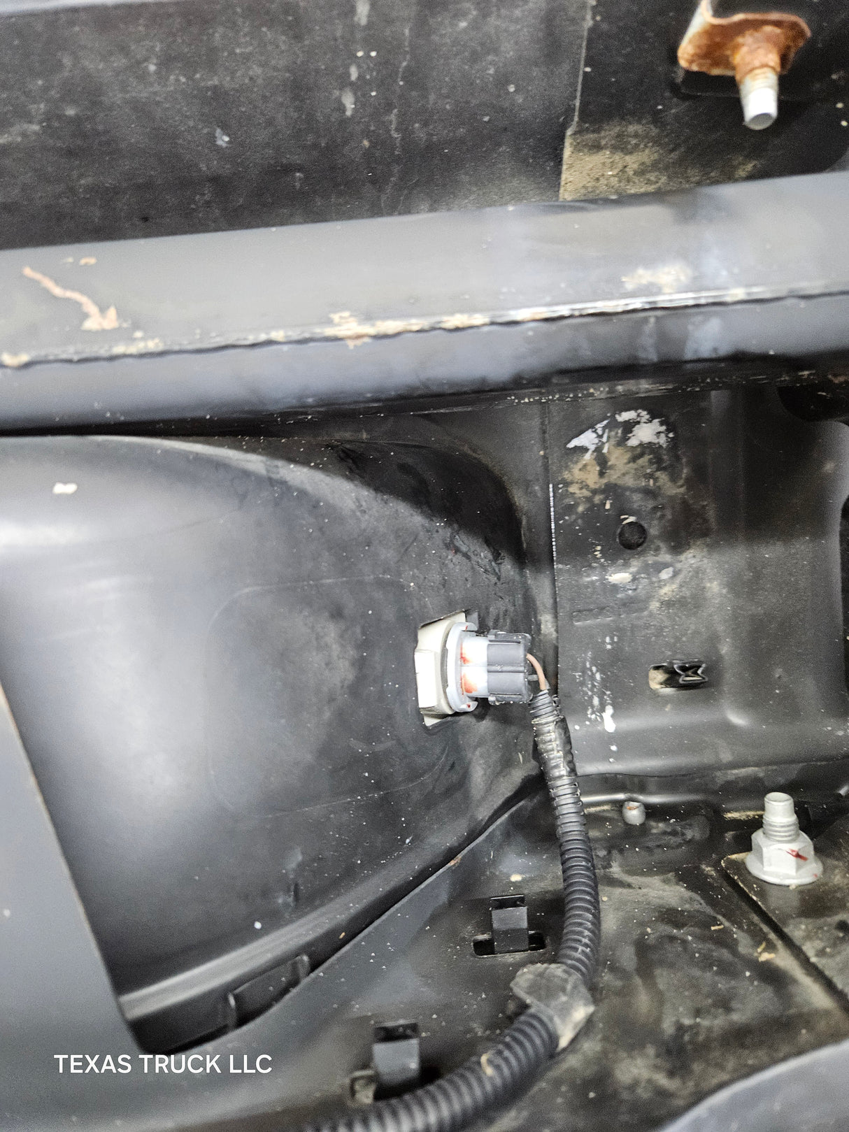 2011-2014 Chevrolet Silverado / GMC Sierra 1500 Rear Bumper