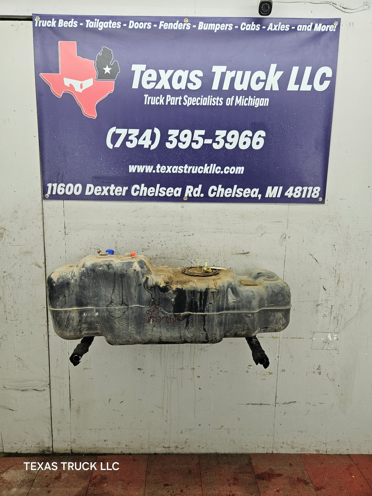 2011-2014 Ford F250 F350 Super Duty Crew Cab Short Bed 6' 9" Bed Truck Fuel Tank