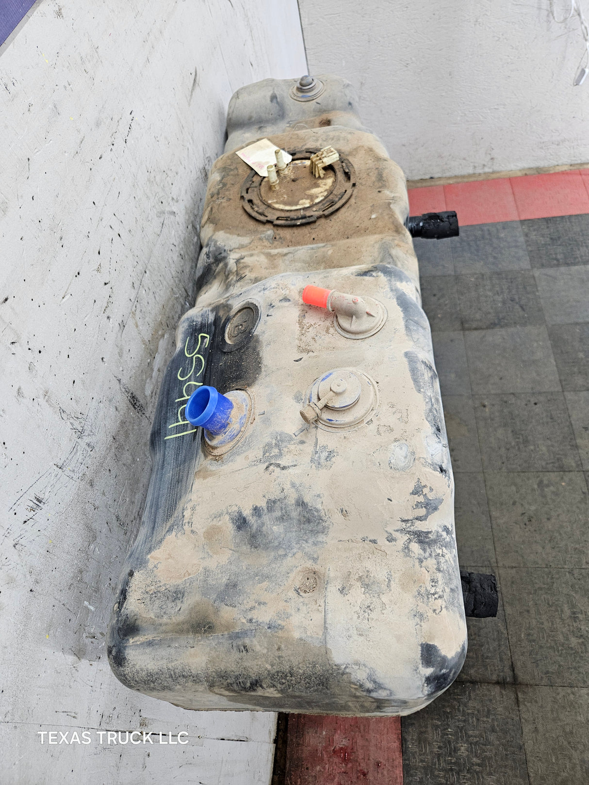 2011-2014 Ford F250 F350 Super Duty Crew Cab Short Bed 6' 9" Bed Truck Fuel Tank