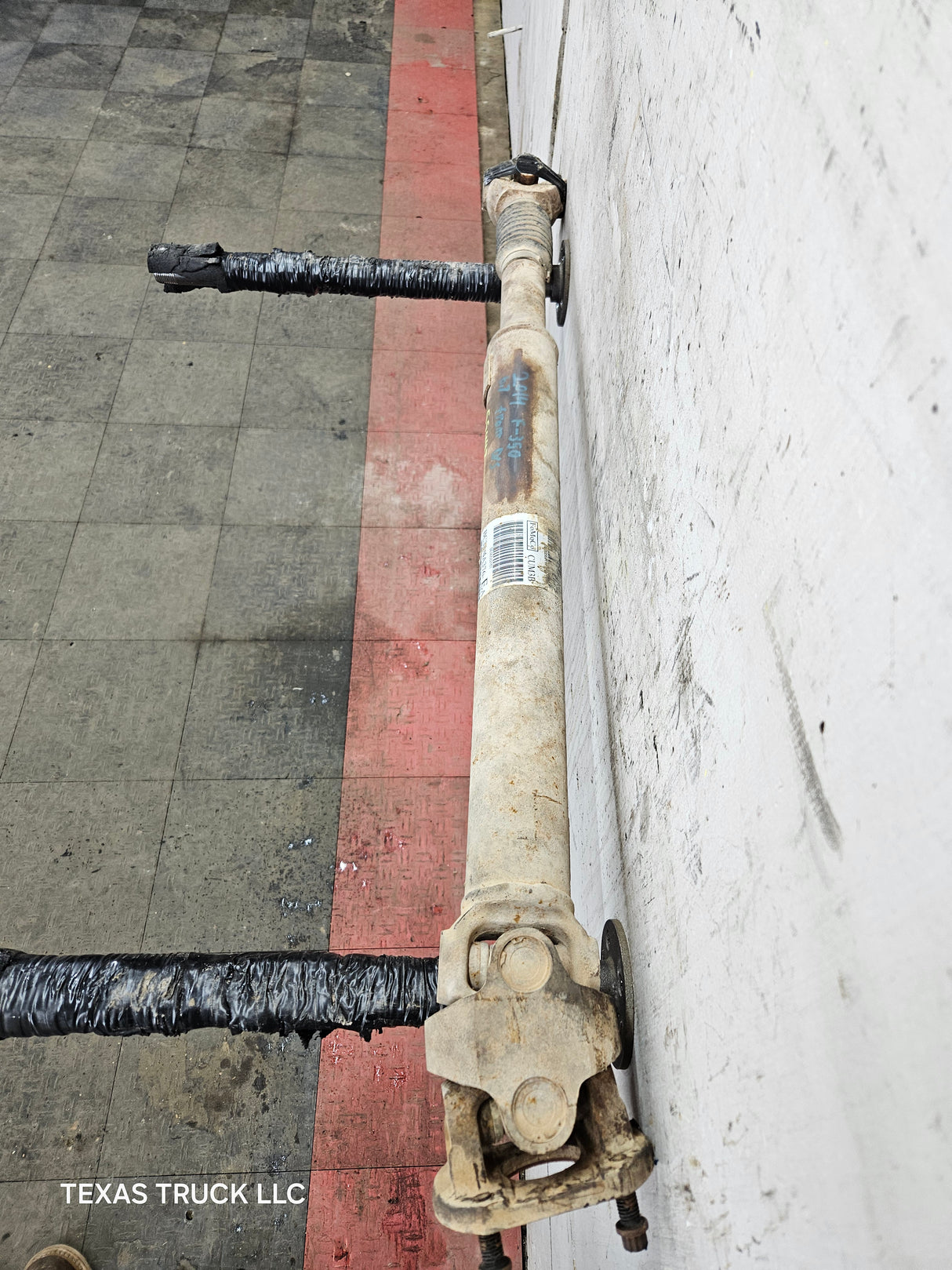 2011-2016 Ford F250 F350 F450 F550 Super Duty Front Drive Shaft BC34-4A376-EA