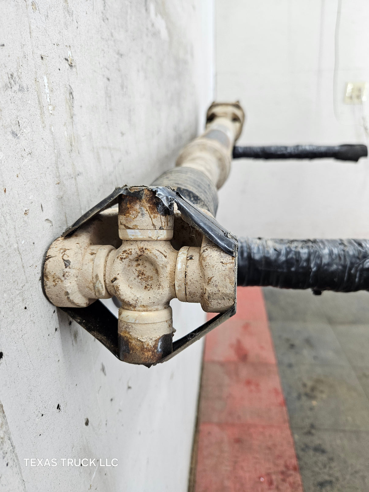 2011-2016 Ford F250 F350 F450 F550 Super Duty Front Drive Shaft BC34-4A376-EA