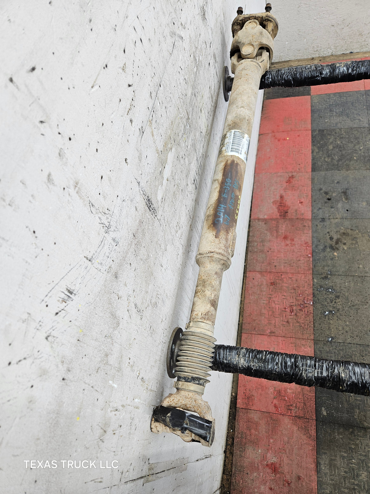 2011-2016 Ford F250 F350 F450 F550 Super Duty Front Drive Shaft BC34-4A376-EA