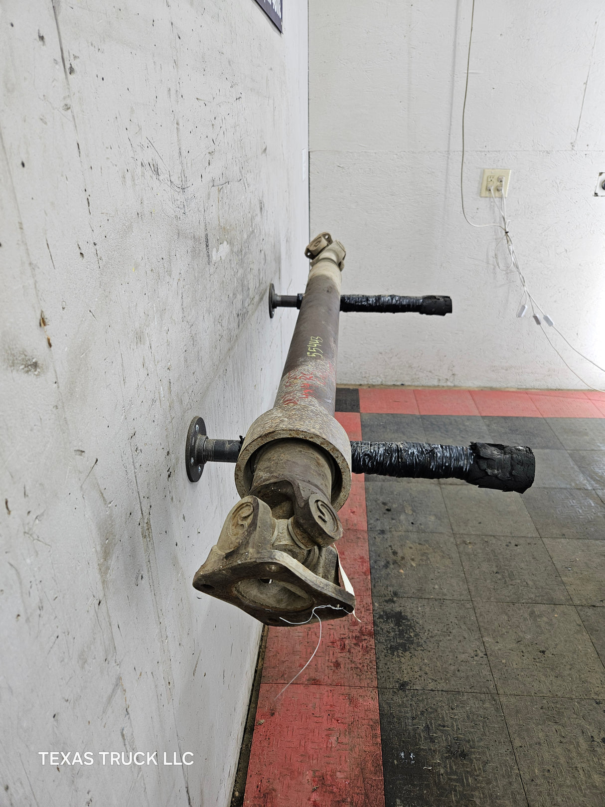 2011-2016 Ford F250 F350 F450 F550 Super Duty Front Drive Shaft BC34-4A376-EA