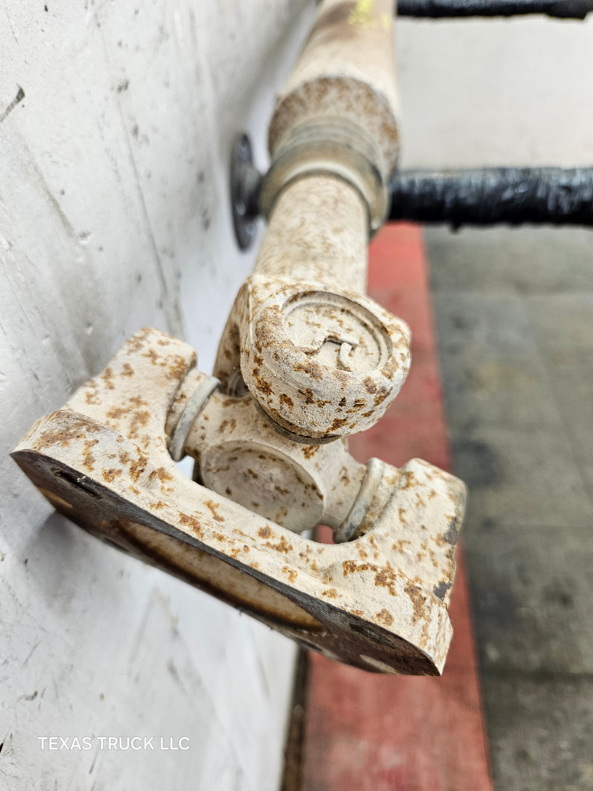 2003-2010 Ford F250 F350 F450 F550 Super Duty Front Drive Shaft 5C34-4A376-DF