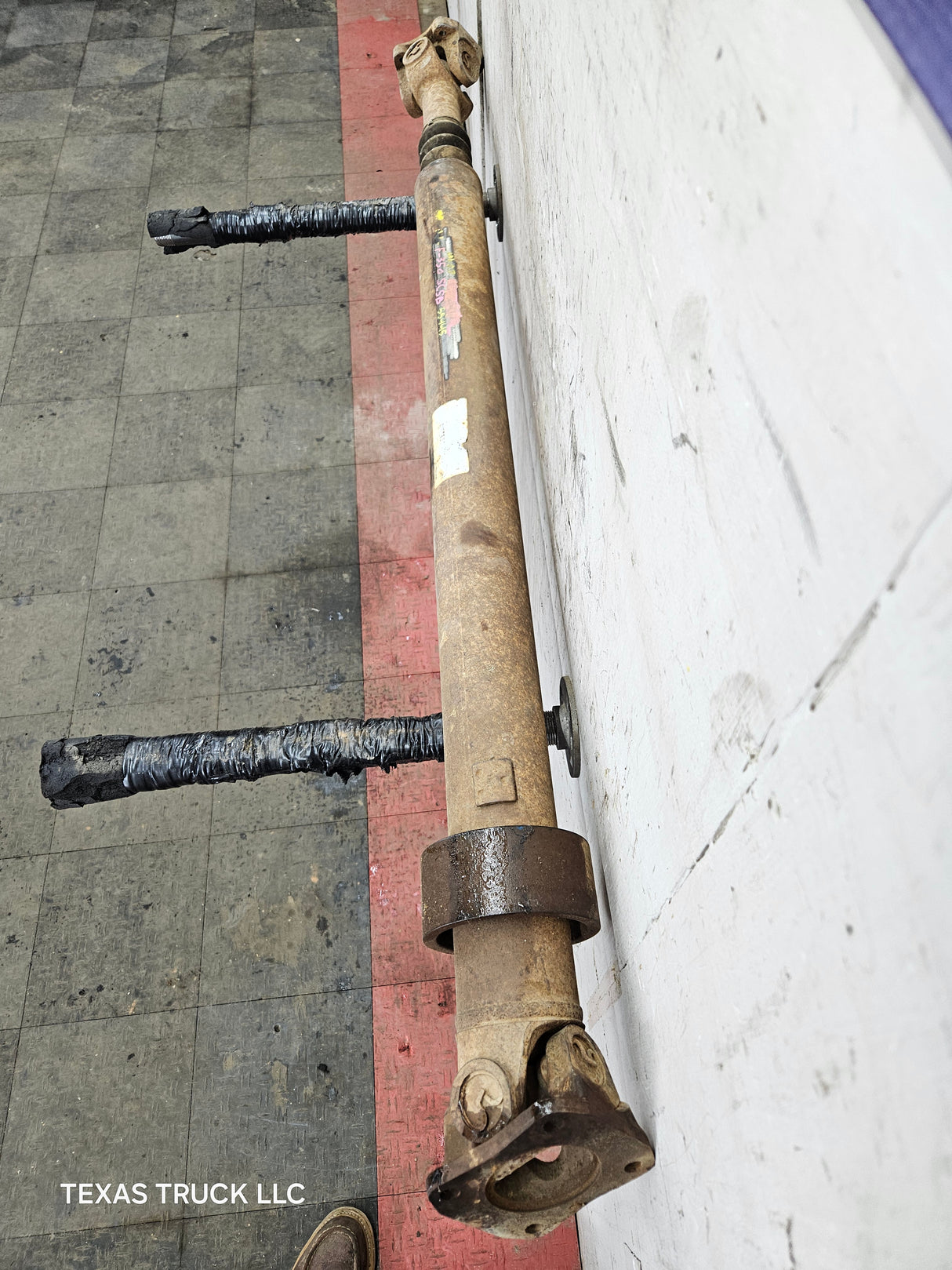 2011-2016 Ford F250 F350 F450 F550 Super Duty Front Drive Shaft BC34-4A376-EA