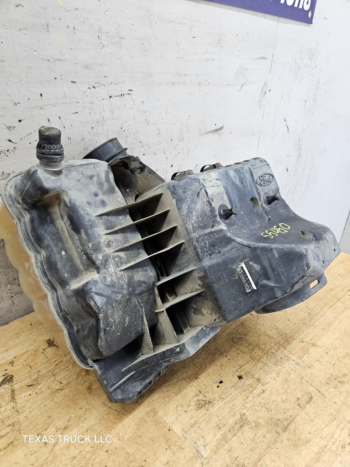 2008-2010 Ford F250 F350 Super Duty 5.4 V8 OEM Air Intake Tube Duct Assembly