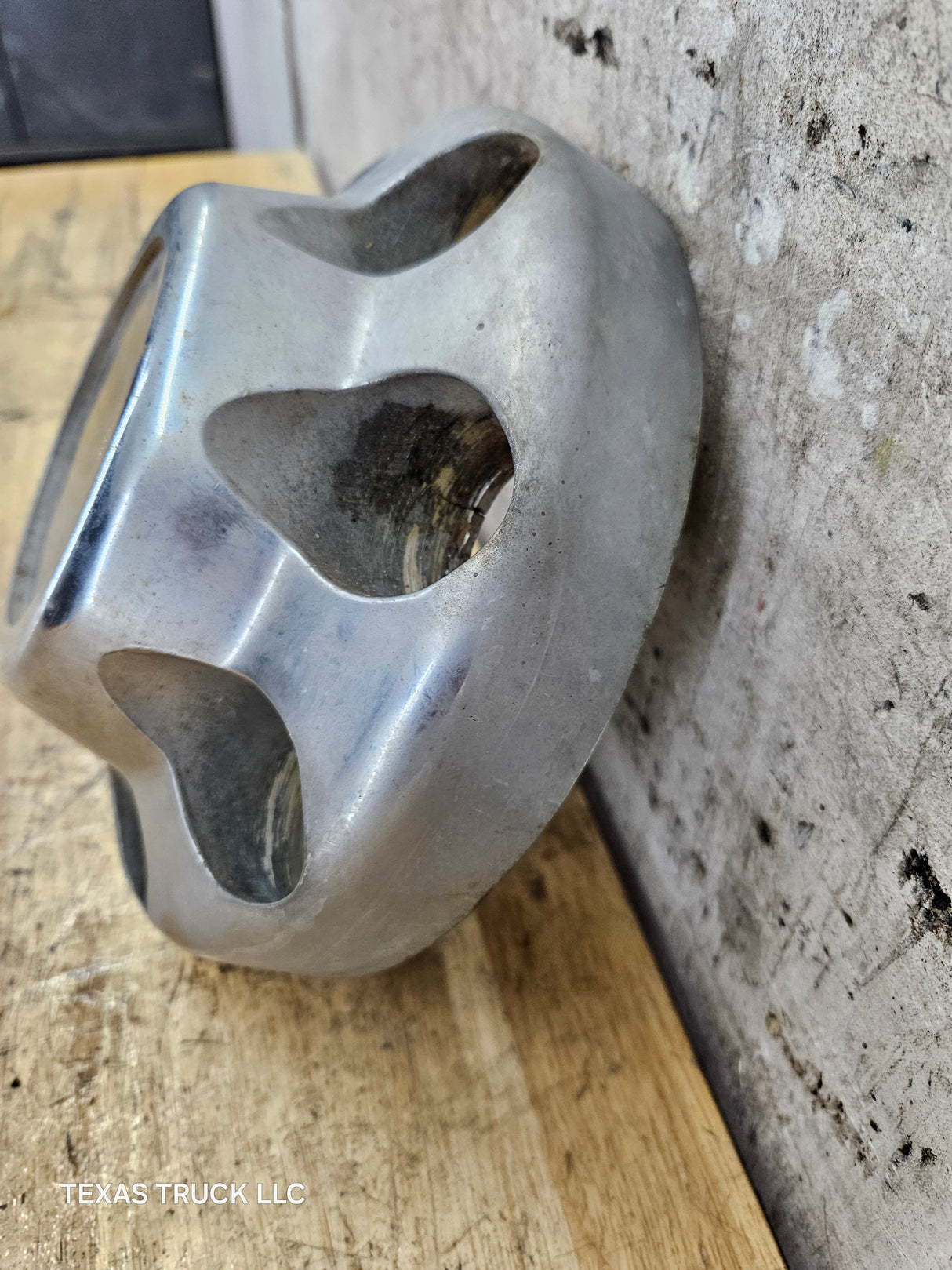 2011-2019 Chevrolet Silverado 2500 3500 Single Rear Wheel Center Hub Cap Lug Cover