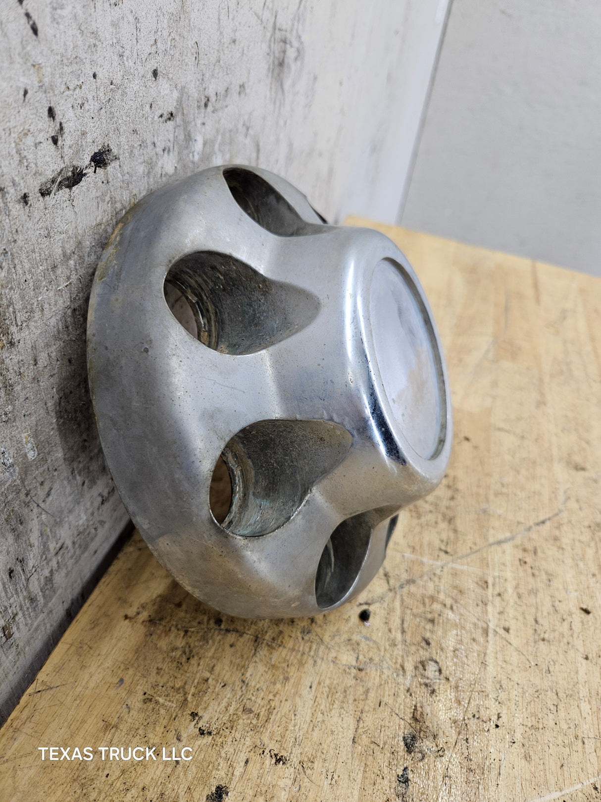 2011-2019 Chevrolet Silverado 2500 3500 Single Rear Wheel Center Hub Cap Lug Cover