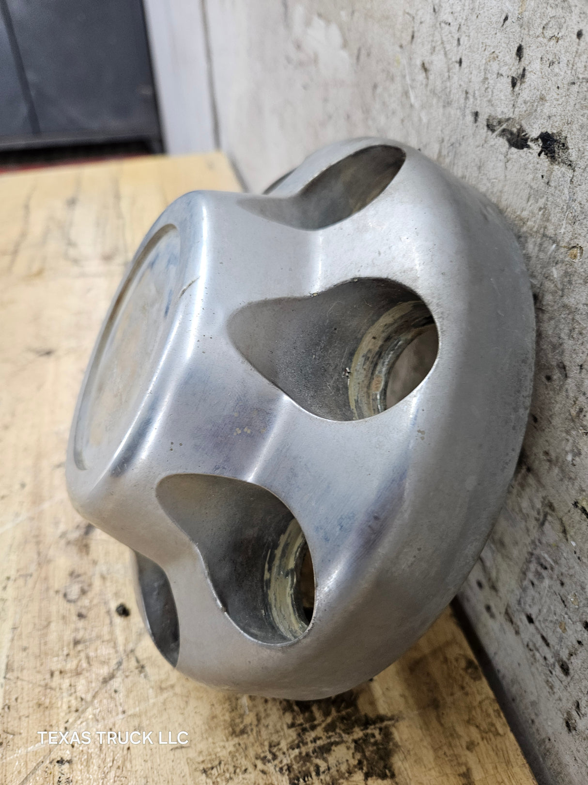 2011-2019 Chevrolet Silverado 2500 3500 Single Rear Wheel Center Hub Cap Lug Cover