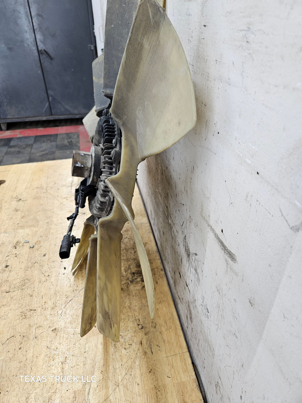 2011-2016 6.7L Power Stroke Cooling Fan & Clutch BC34-8600-CB Ford Super Duty F250 F350 F450 F550