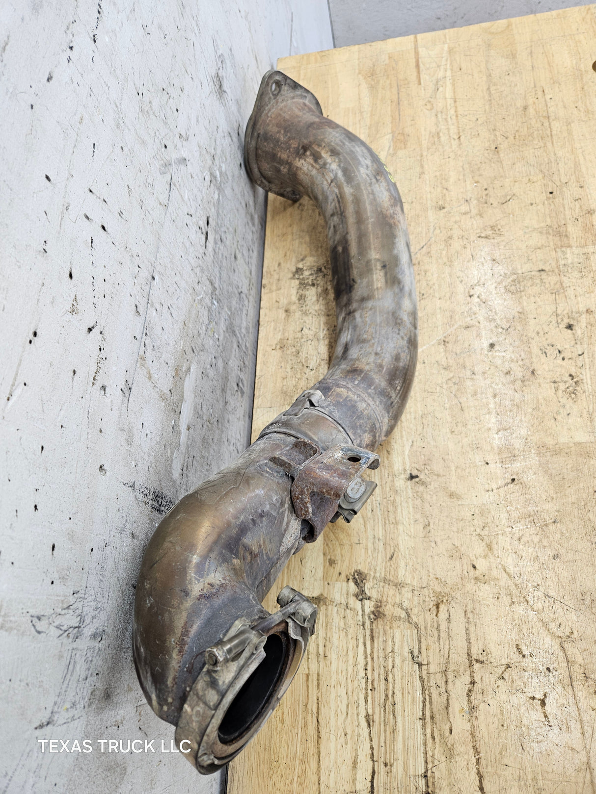 2011-2016 6.7L Power Stroke Exhaust Turbo Down Pipe BC34-6H647-AD Ford Super Duty F250 F350 Pickup