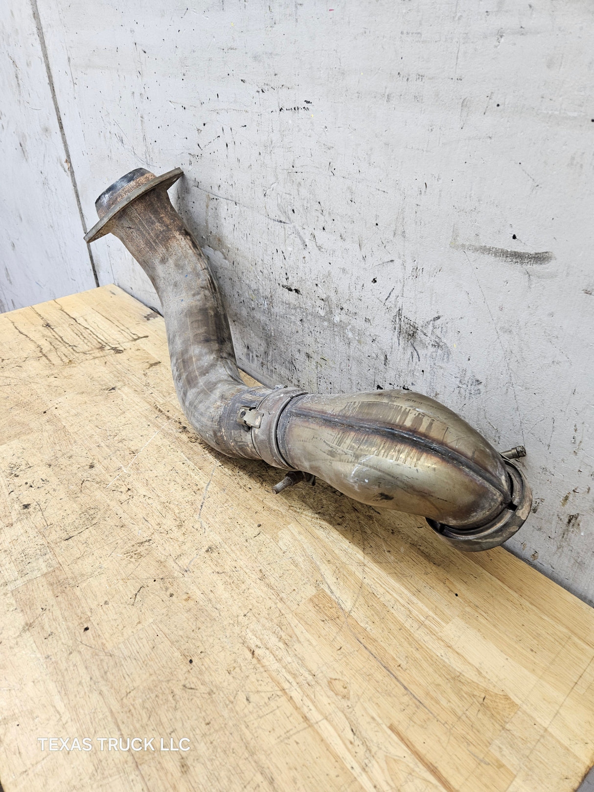 2011-2016 6.7L Power Stroke Exhaust Turbo Down Pipe BC34-6H647-AD Ford Super Duty F250 F350 Pickup