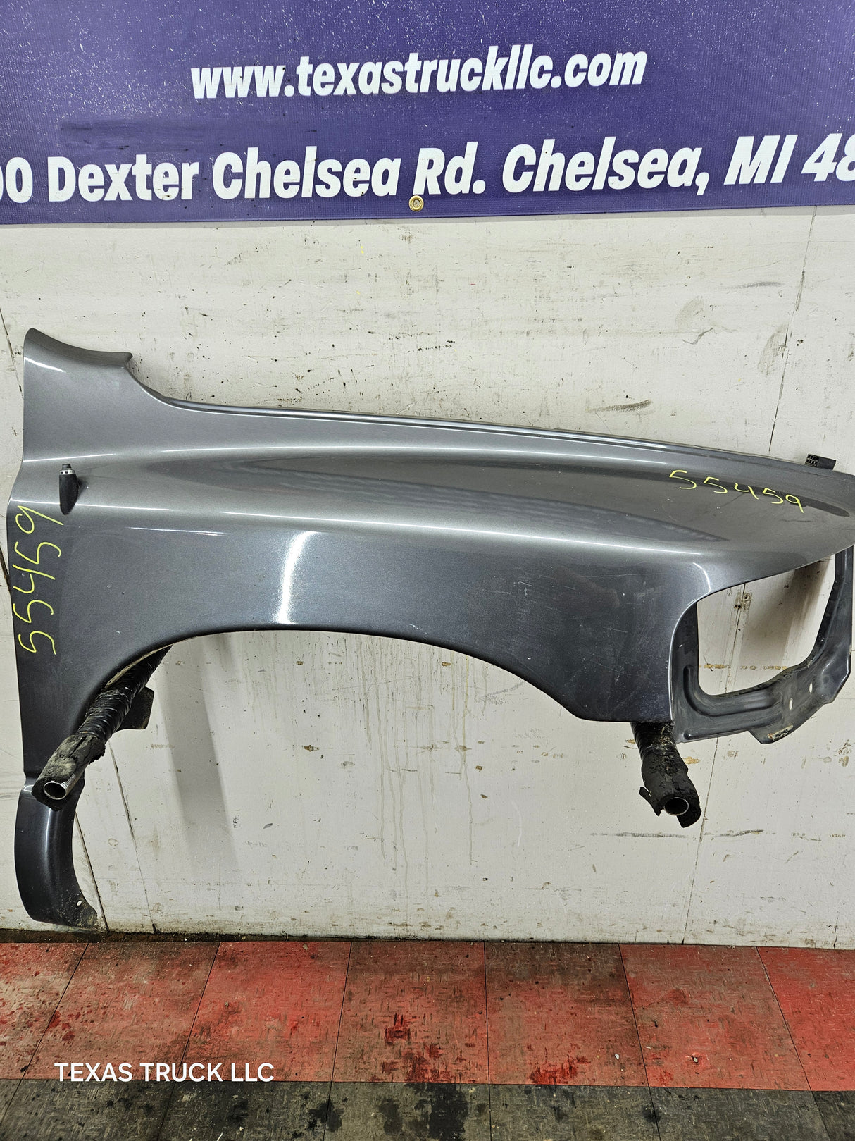2003-2005 Dodge Ram 3rd Gen 1500 2500 3500 RH Passenger Side Fender