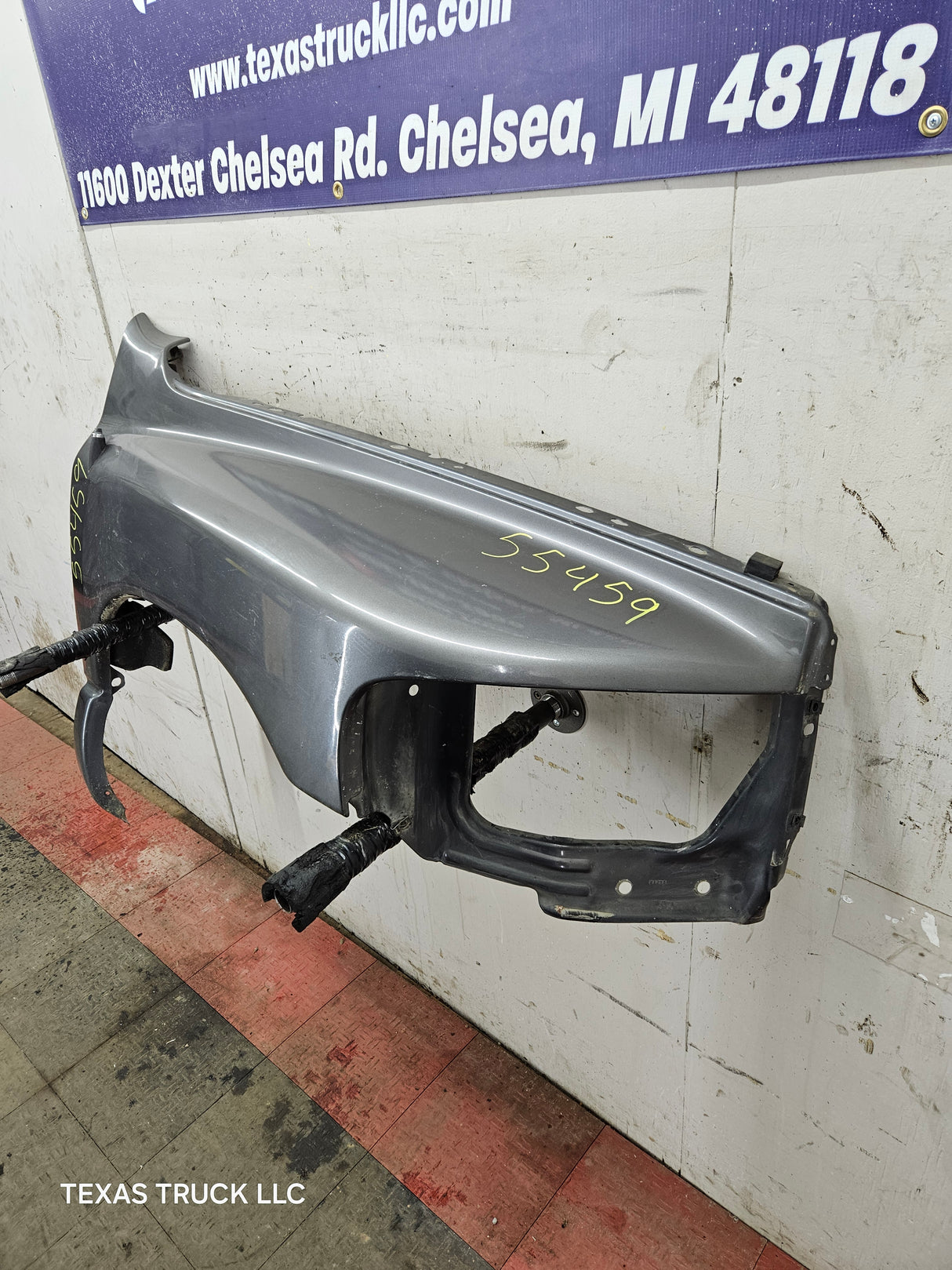 2003-2005 Dodge Ram 3rd Gen 1500 2500 3500 RH Passenger Side Fender