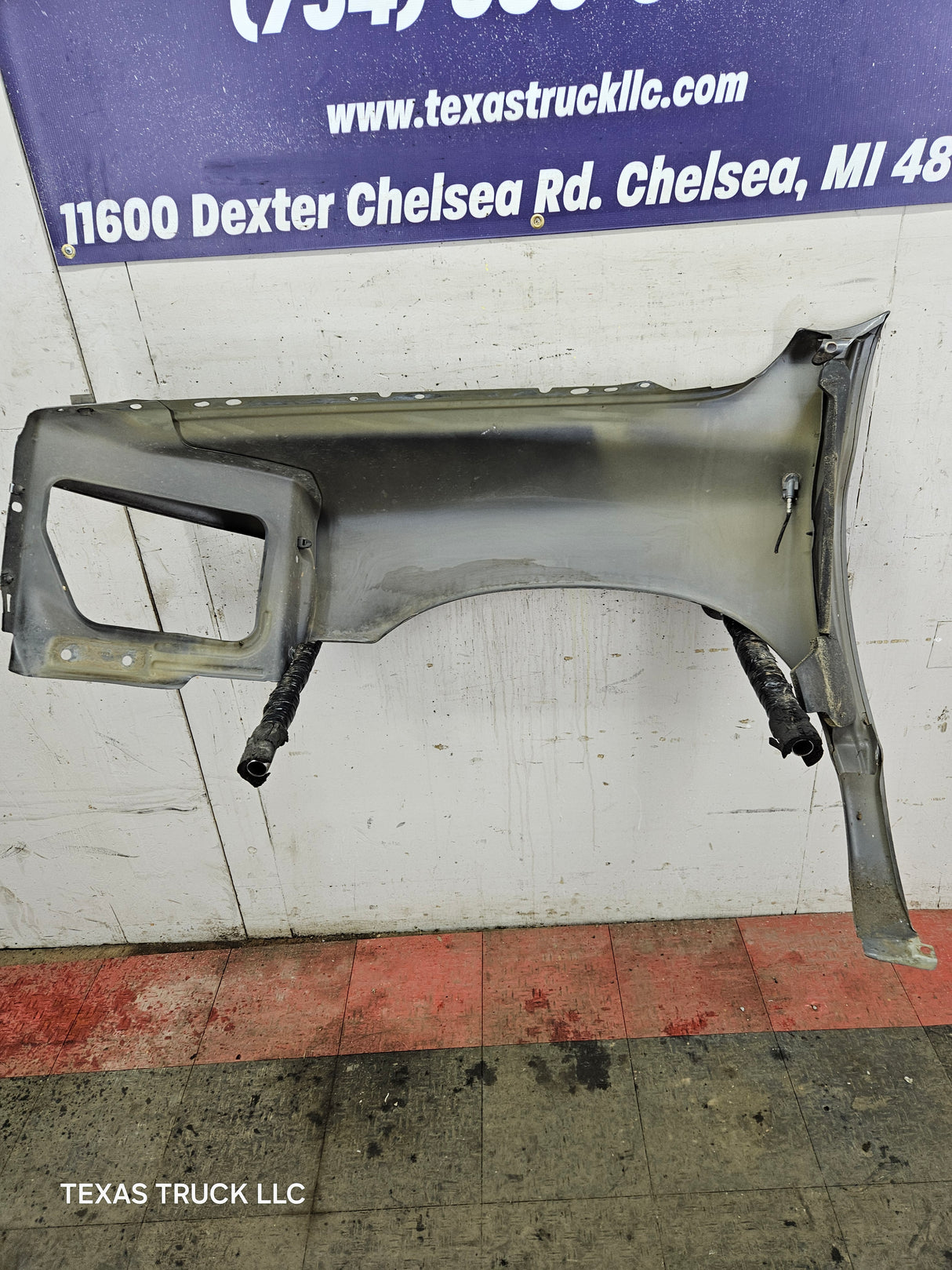 2003-2005 Dodge Ram 3rd Gen 1500 2500 3500 RH Passenger Side Fender