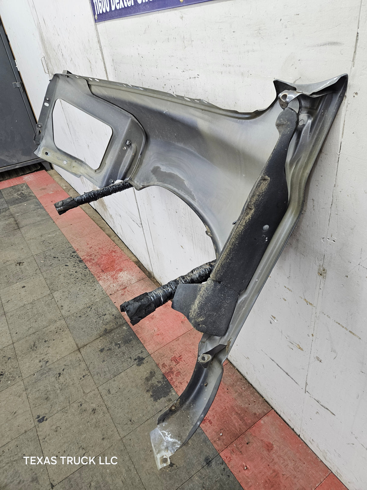 2003-2005 Dodge Ram 3rd Gen 1500 2500 3500 RH Passenger Side Fender