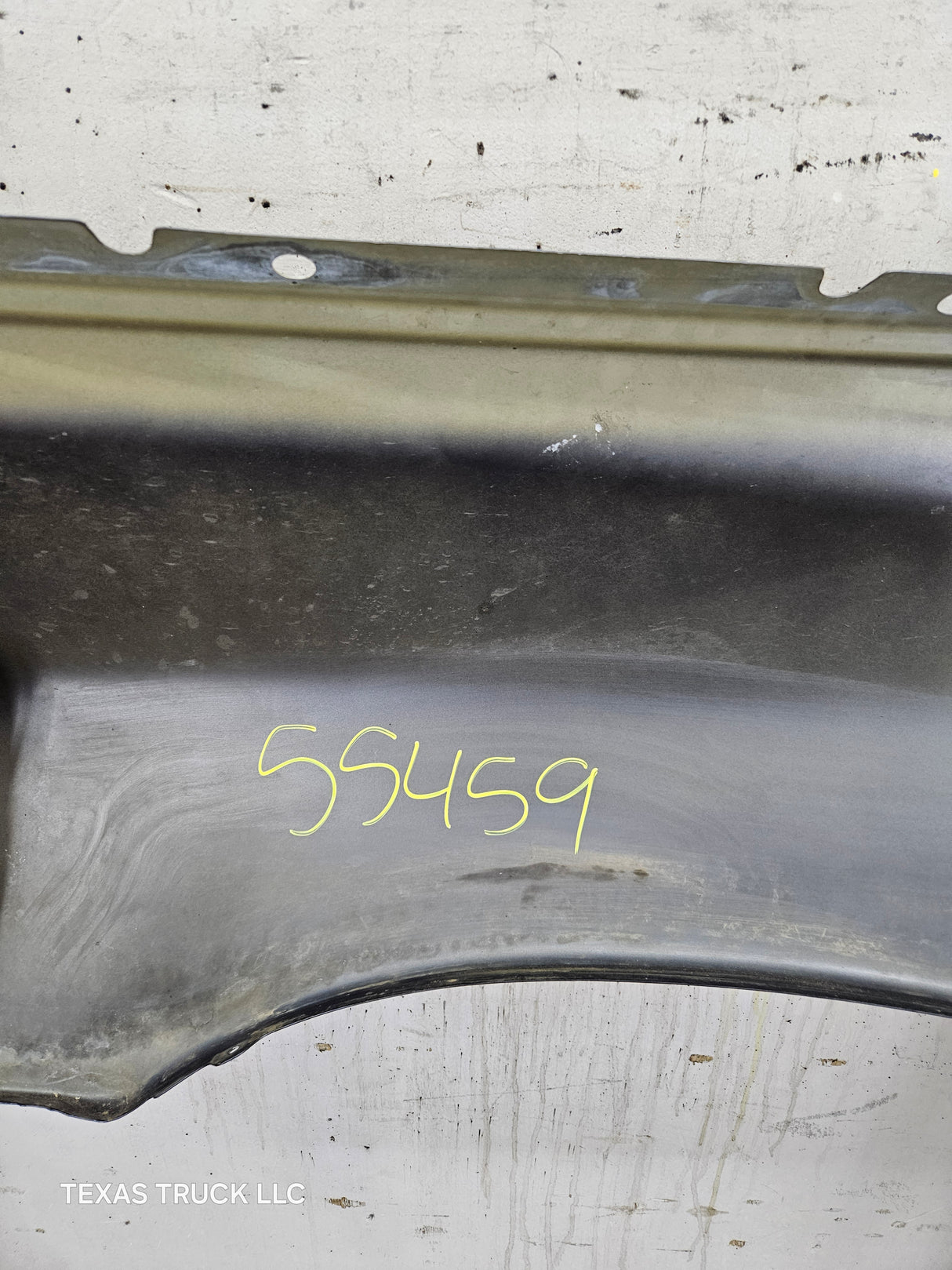 2003-2005 Dodge Ram 3rd Gen 1500 2500 3500 RH Passenger Side Fender