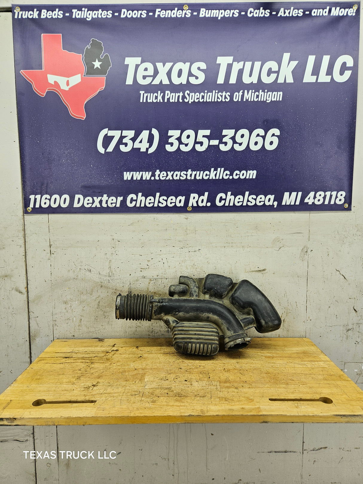 2008-2010 5.4L Triton Intake Tube Hose Inlet Ford Super Duty F250 F350 F450 F550