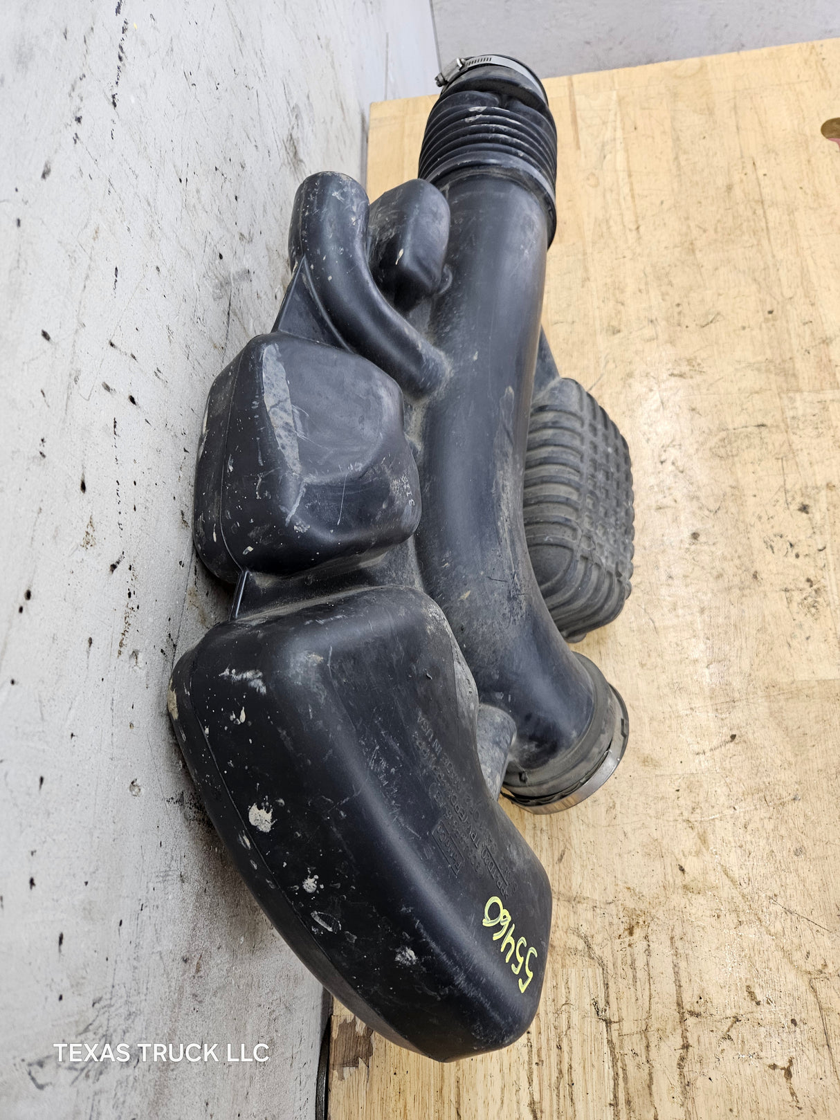 2008-2010 5.4L Triton Intake Tube Hose Inlet Ford Super Duty F250 F350 F450 F550