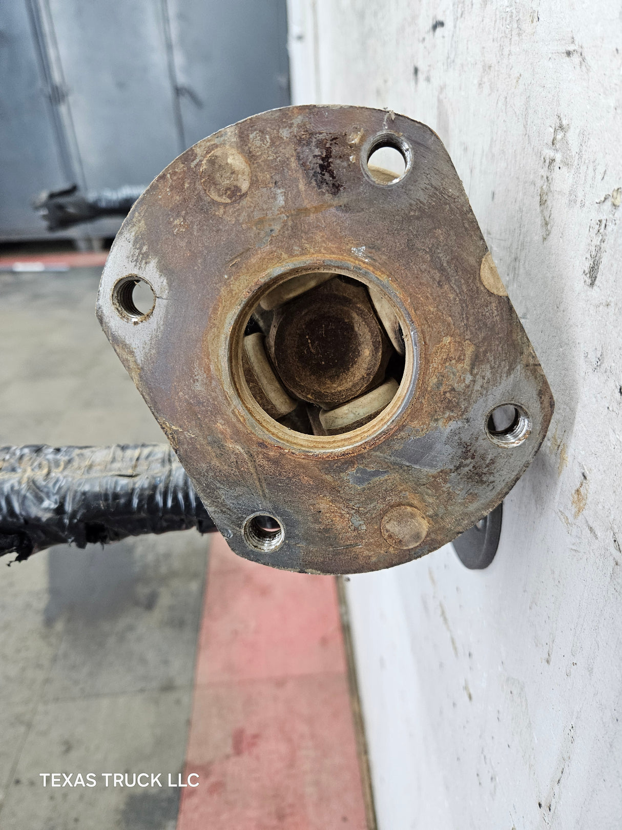 2011-2016 Ford F250 F350 F450 F550 Super Duty Front Drive Shaft BC34-4A376-EA