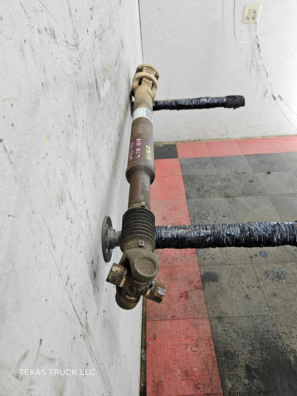 2011-2016 Ford F250 F350 F450 F550 Super Duty Front Drive Shaft BC34-4A376-EA