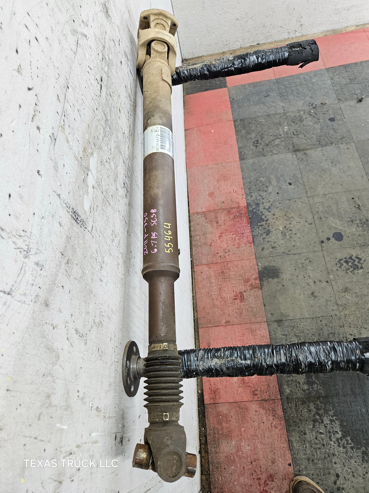 2011-2016 Ford F250 F350 F450 F550 Super Duty Front Drive Shaft BC34-4A376-EA