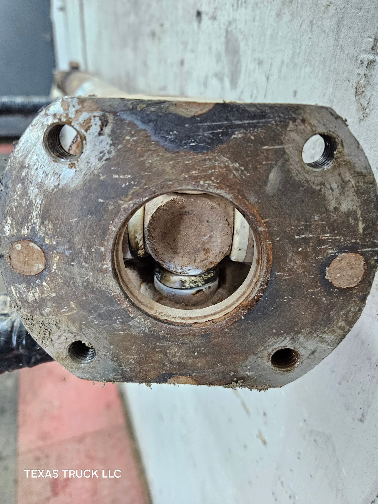 2011-2016 Ford F250 F350 F450 F550 Super Duty Front Drive Shaft BC34-4A376-EA