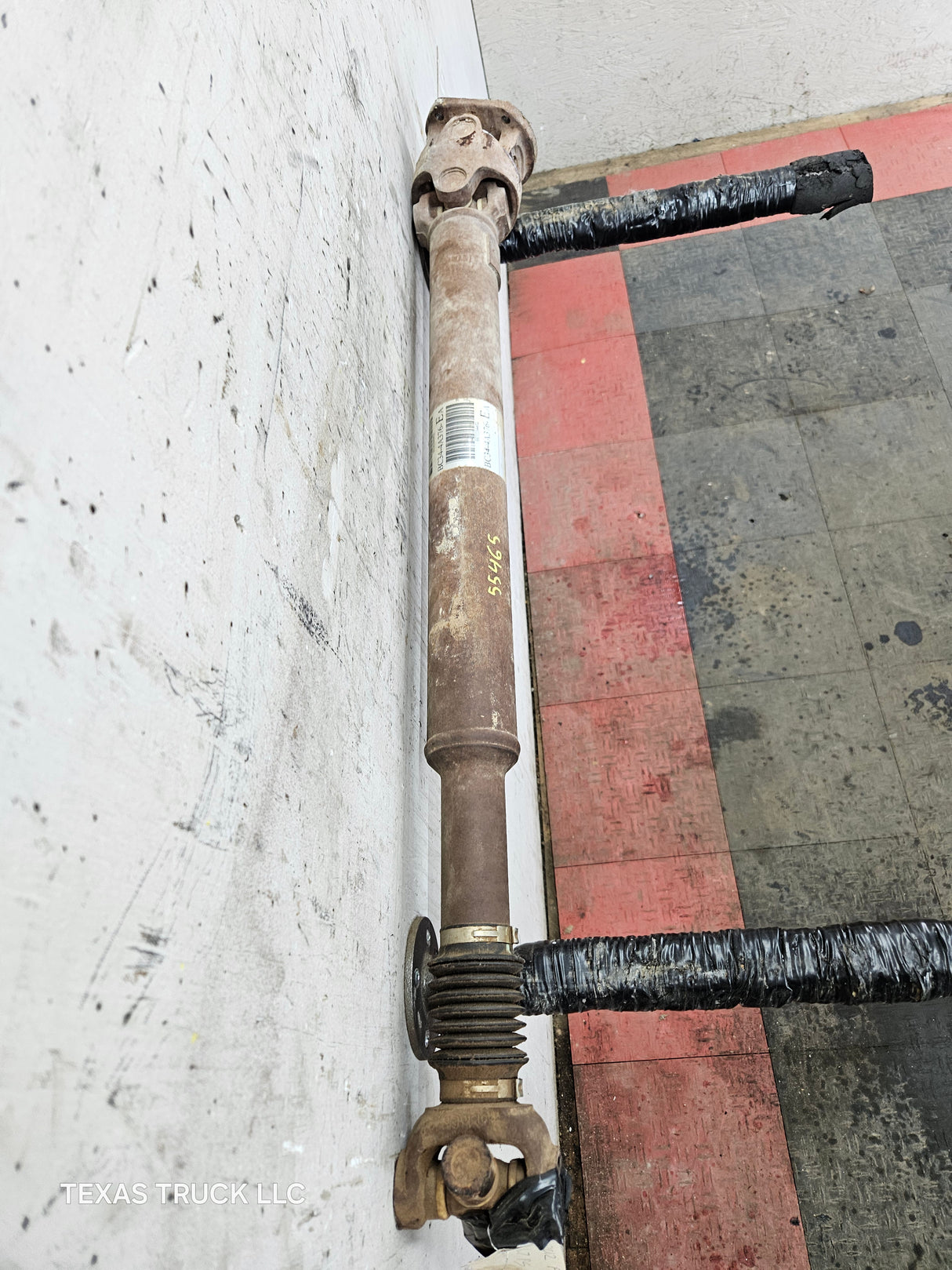 2011-2016 Ford F250 F350 F450 F550 Super Duty Front Drive Shaft BC34-4A376-EA