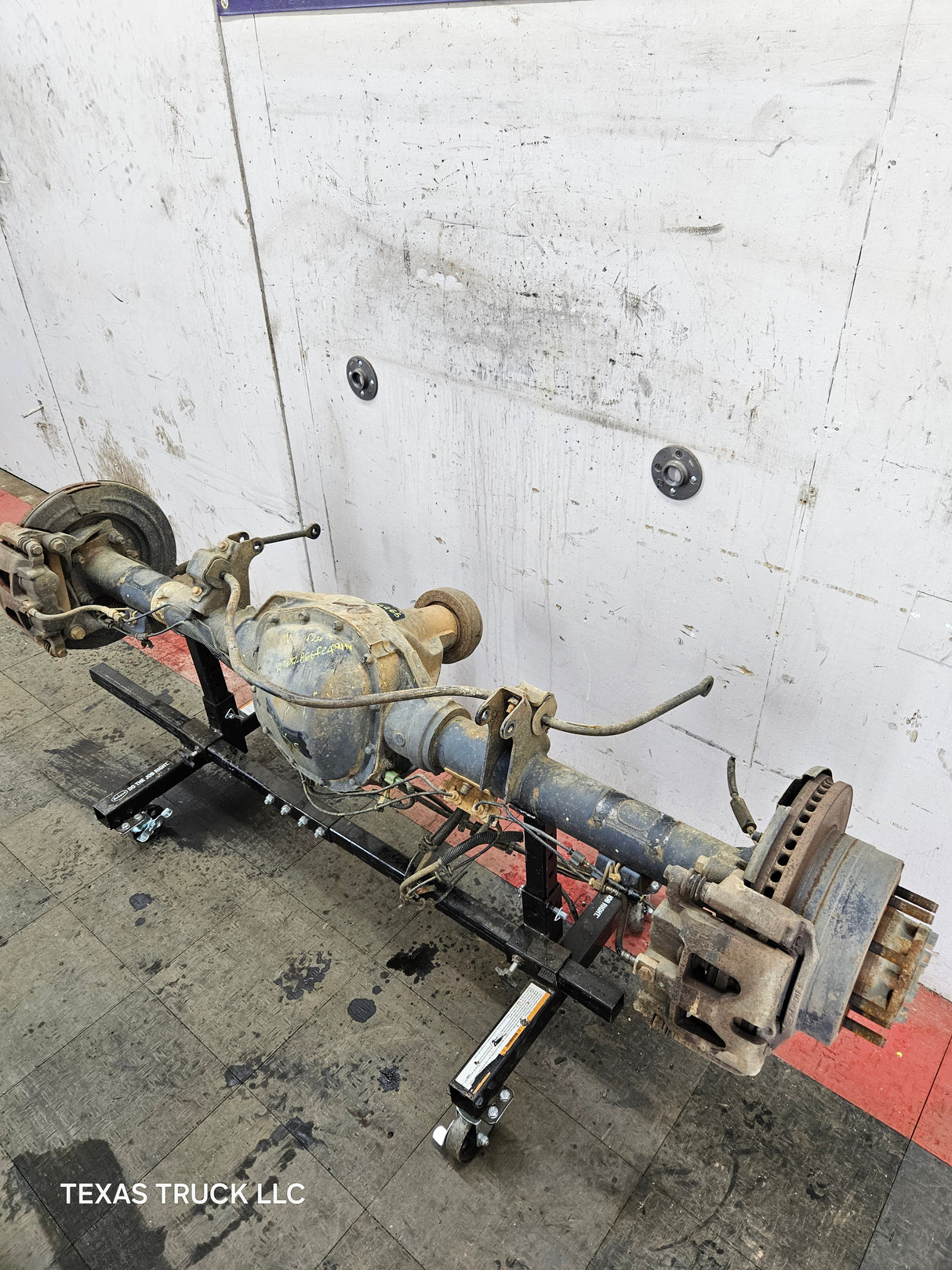 2013-2016 Ford Super Duty F250 F350 Rear Axle 3.73 Gear Ratio Rear End 97k miles