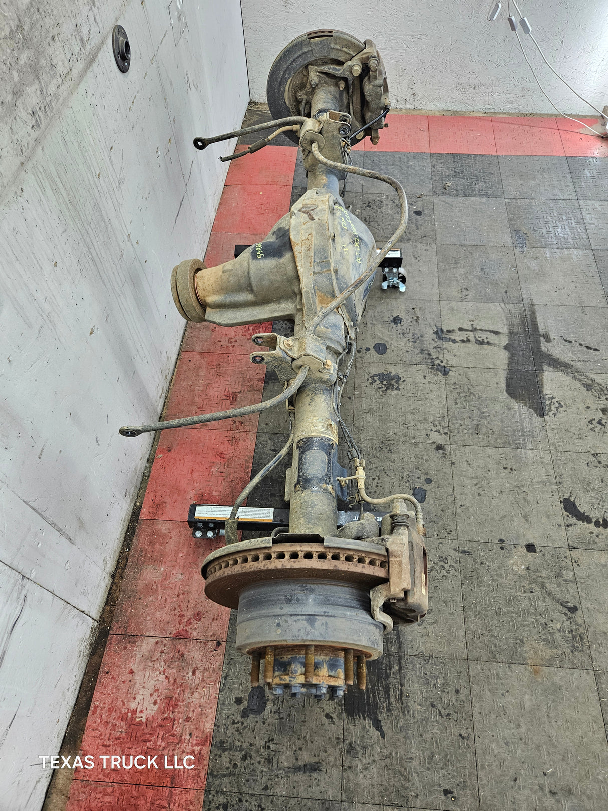 2013-2016 Ford Super Duty F250 F350 Rear Axle 3.73 Gear Ratio Rear End 97k miles